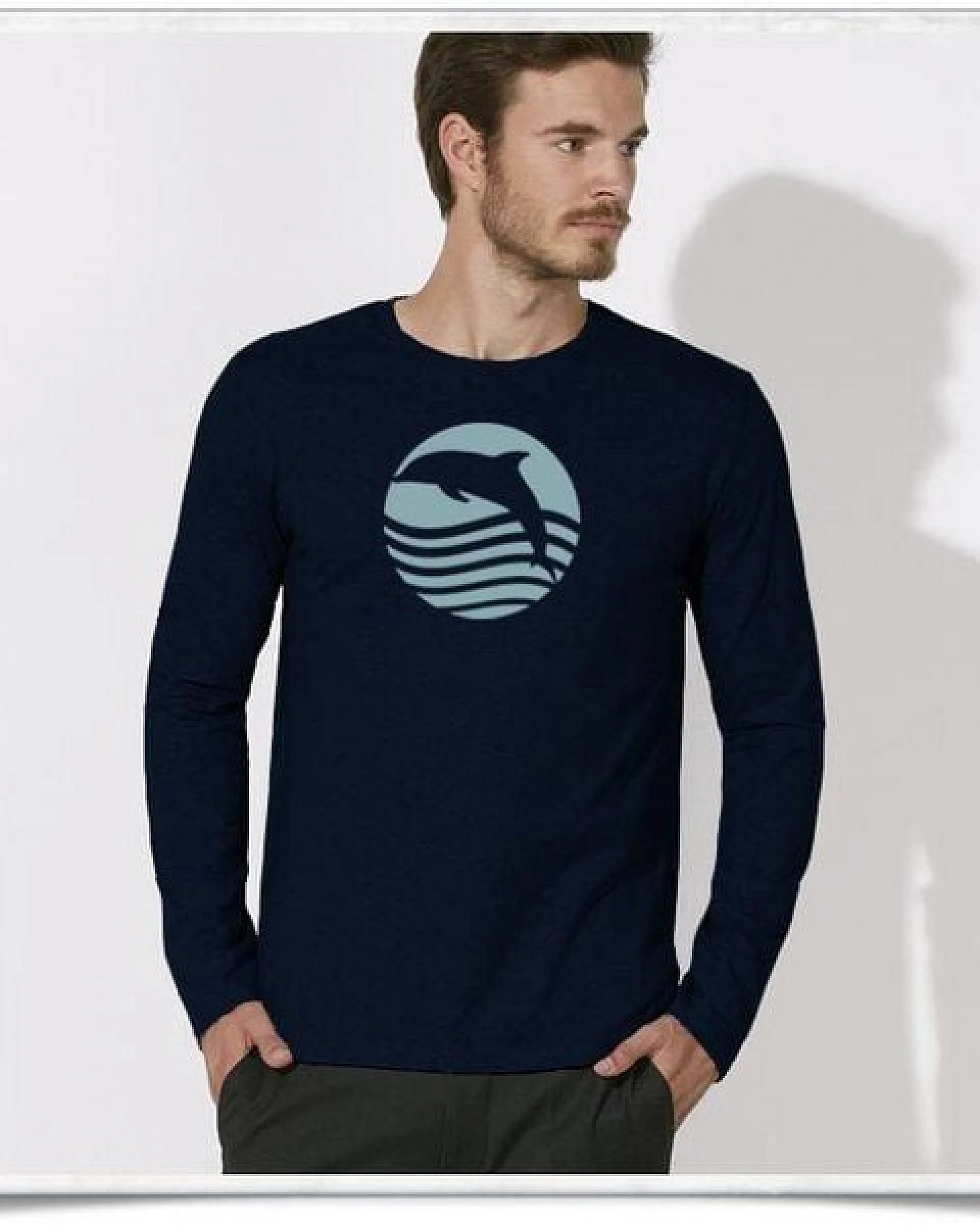 Picopoc Sonnenuntergang mit Delfin Langarm T-Shirt für Männer in navy blau – Ansicht 4