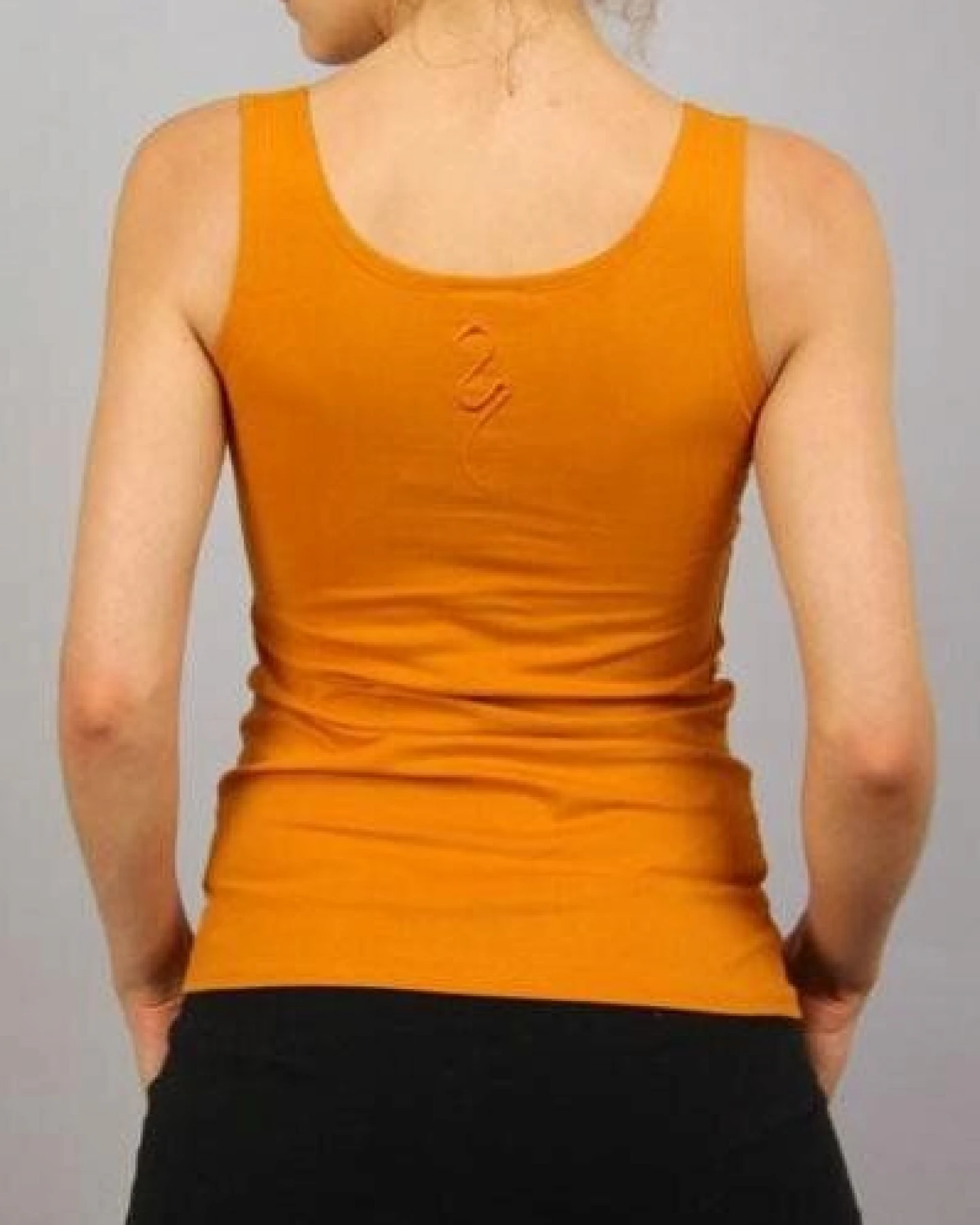 Breath of Fire Sohang Yoga-Top Safran – Ansicht 2