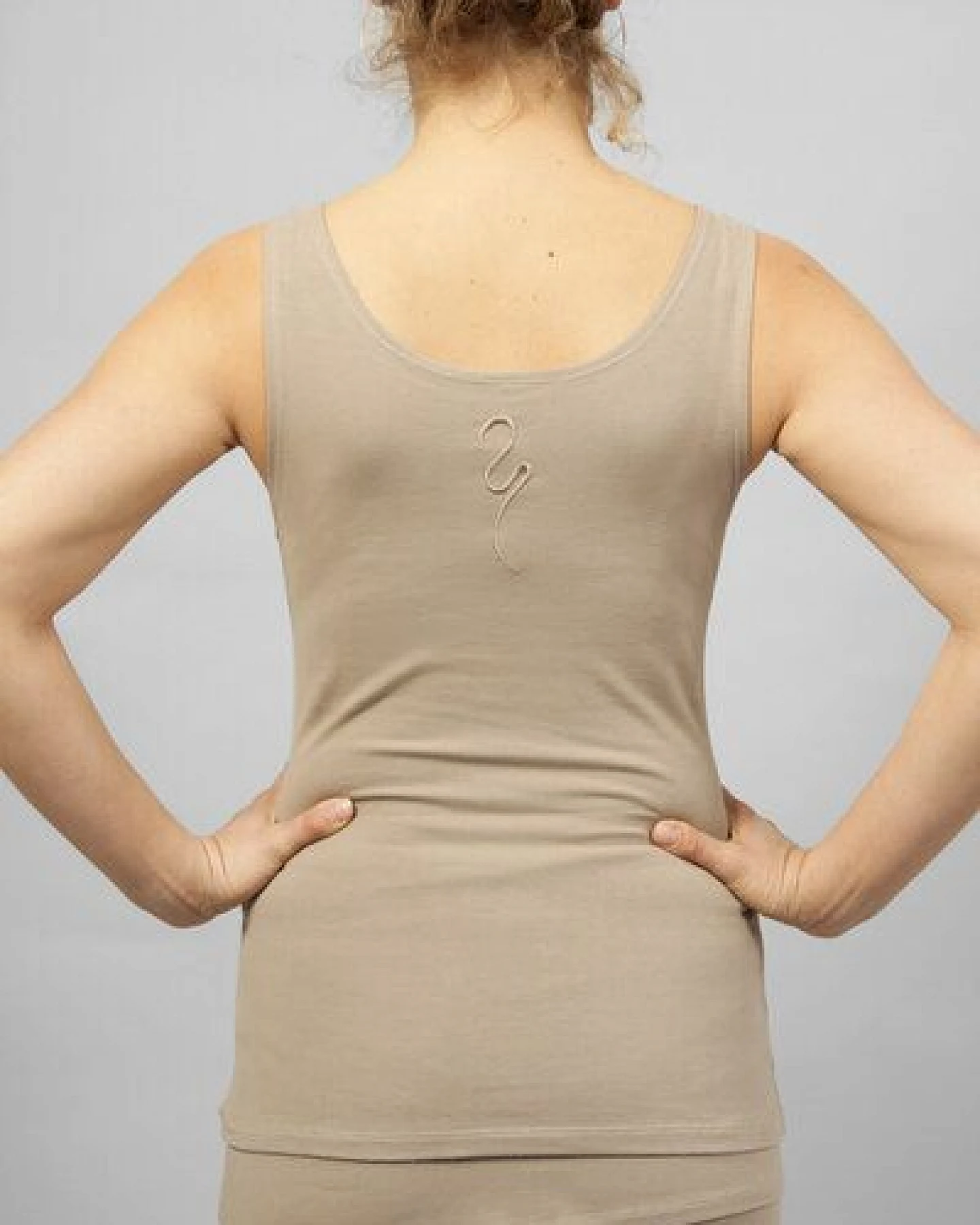 Breath of Fire Sohang Yoga-Top Taupe – Ansicht 2