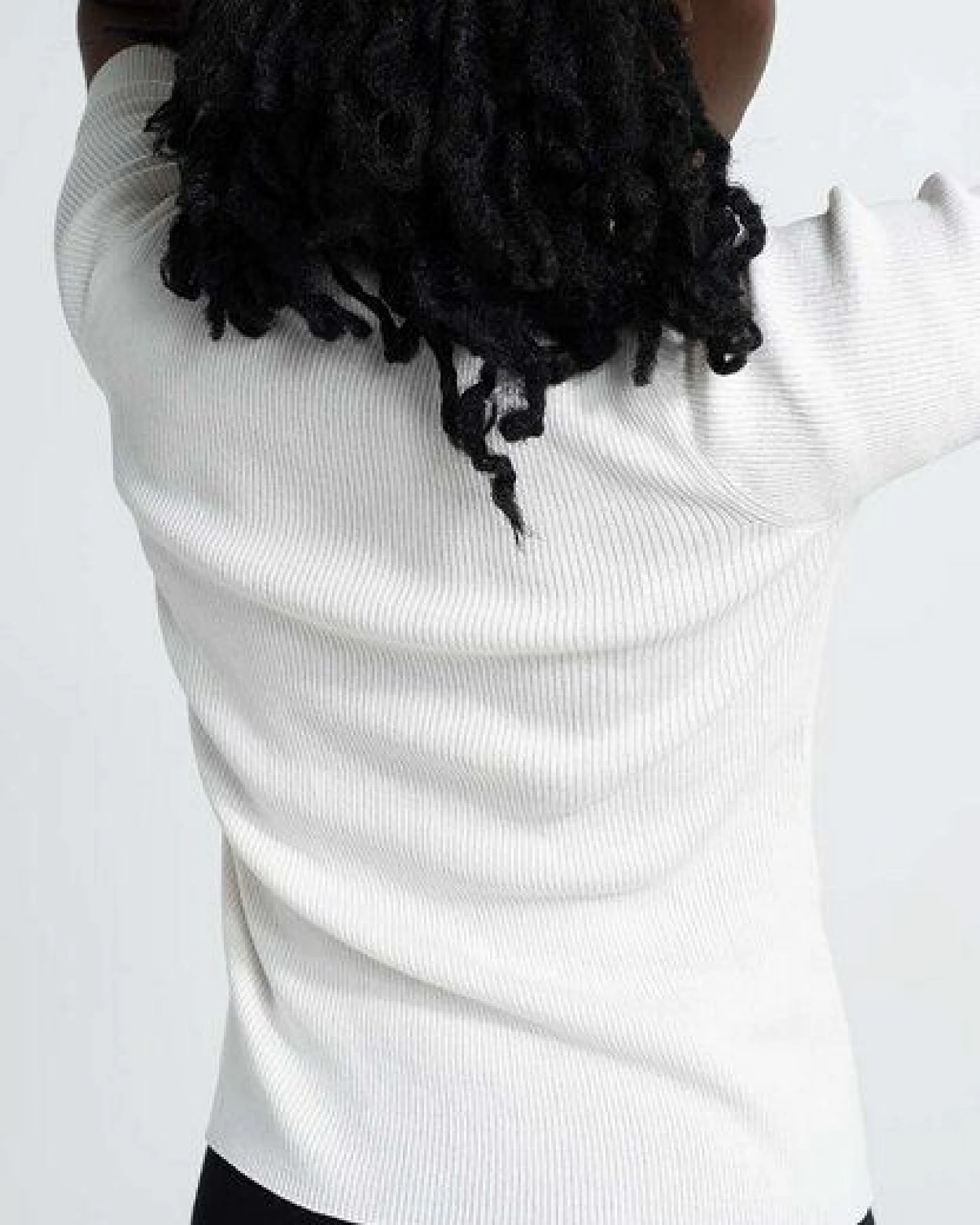 Alma & Lovis Rollkragen-Pullover aus Bio-Baumwolle – Ansicht 3
