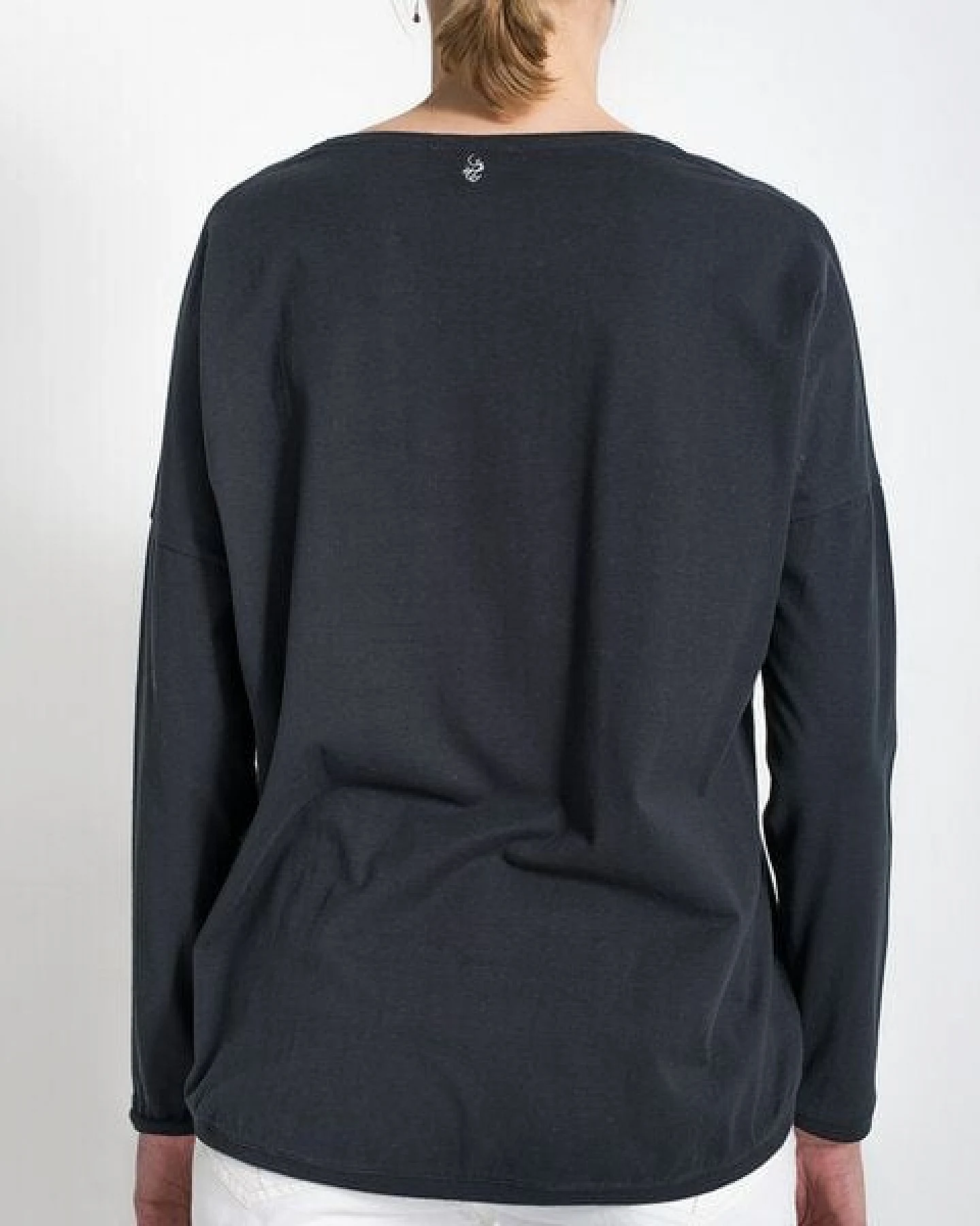 Alma & Lovis Oversized Langarmshirt aus Bio-Baumwolle – Ansicht 3