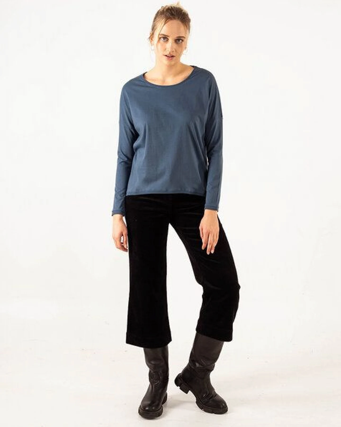 Alma & Lovis Oversized Langarmshirt aus Bio-Baumwolle – Ansicht 3