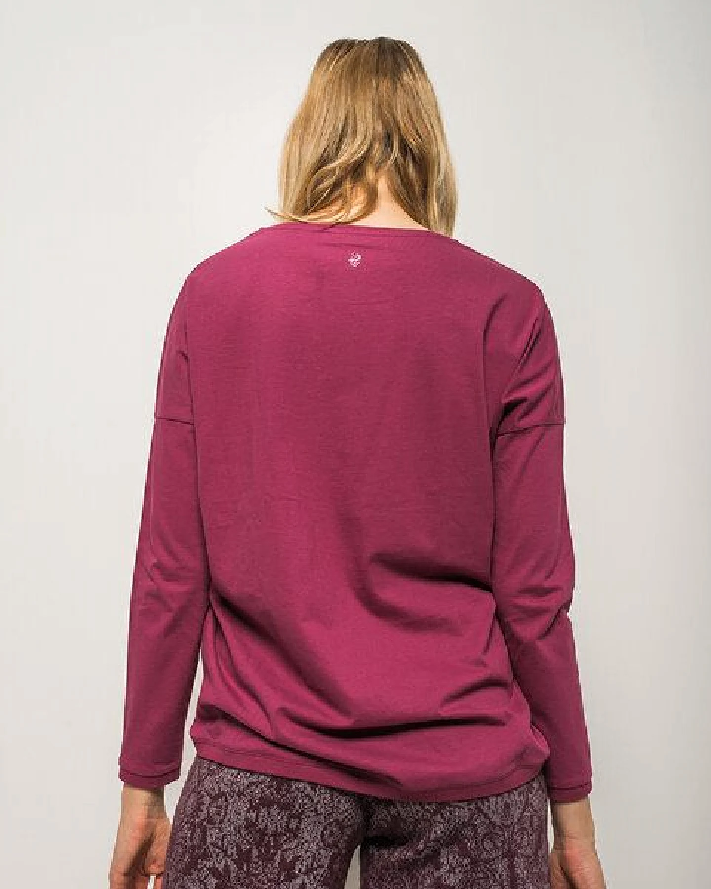 Alma & Lovis Oversized Langarmshirt aus Bio-Baumwolle – Ansicht 3