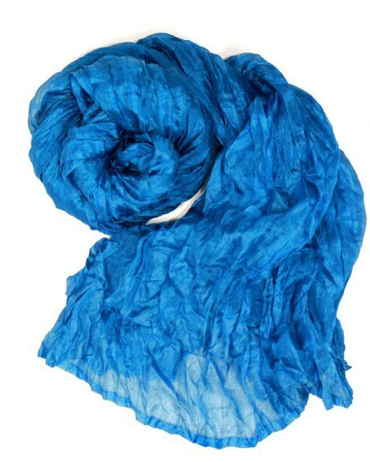 Schönes aus Indochina Seidenschal Crinkle azurblau