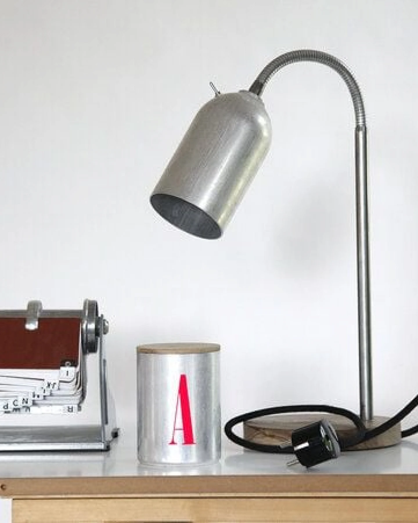werkvoll by Lena Peter Upcycling Dose FIRE silber NEON - recycelte Feuerlöscher – Ansicht 2