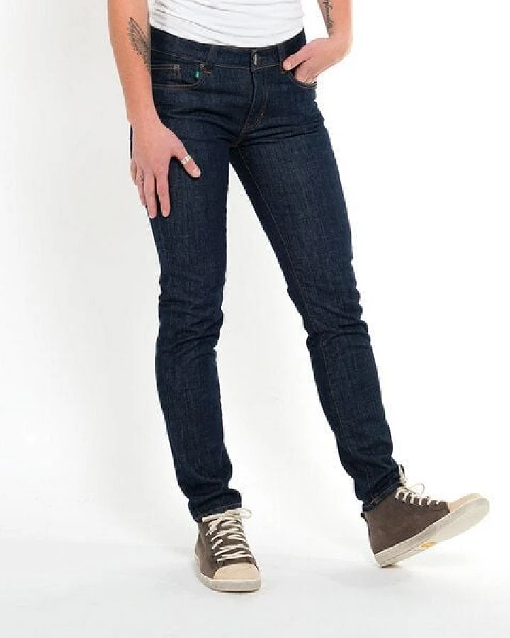 fairjeans dunkelblaue Jeans SLIMMY NAVY, schmales, anliegendes Bein, mittelhoher Bund, aus Bio-Cotton