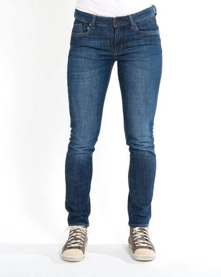 fairjeans schmale Jeans SLIMMY WAVES, mit mittelhohem Bund und Waschung, aus Bio-Baumwolle