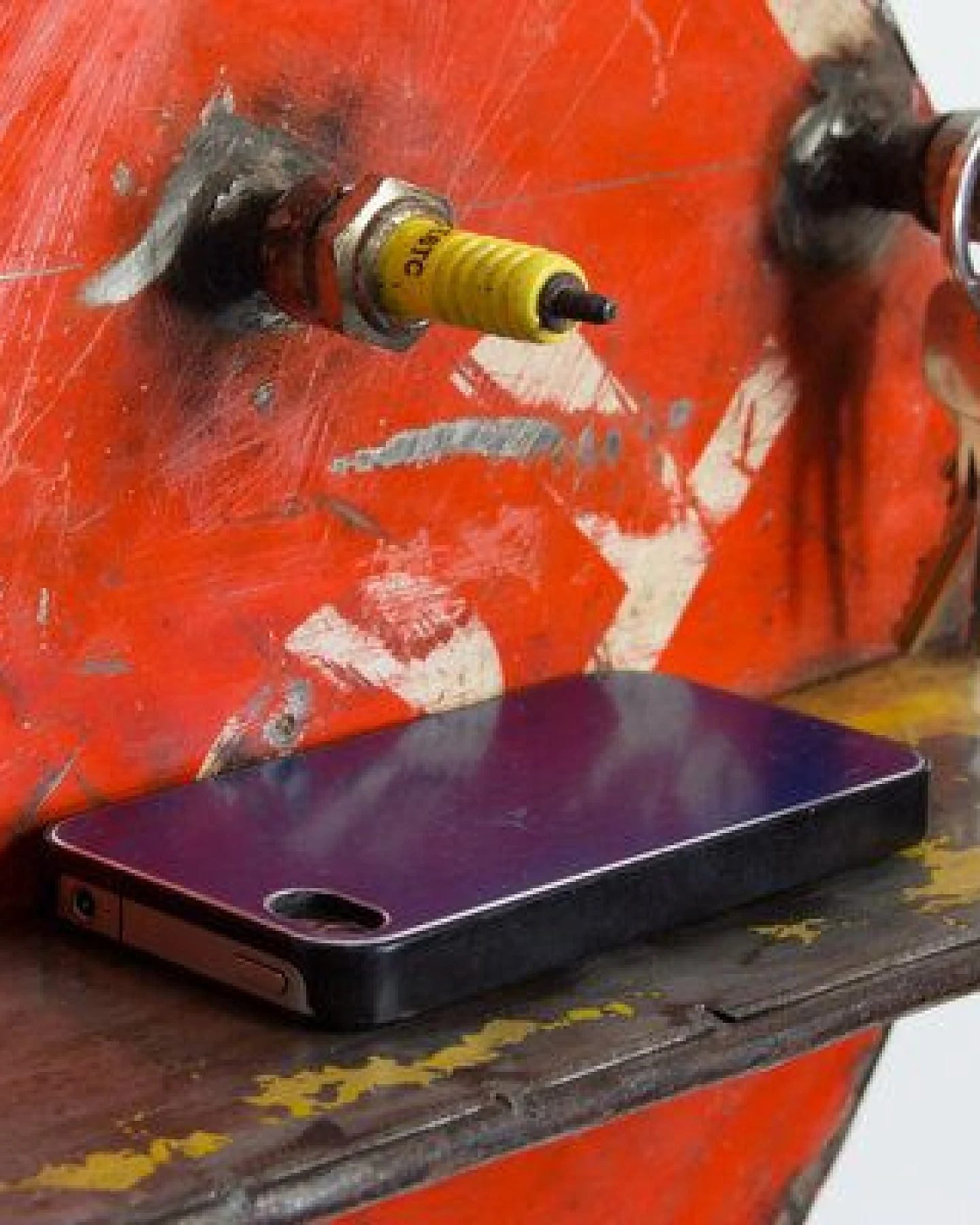 Moogoo Creative Africa Aufhänger Schlüssel Ablage aus recycelten Ölfässern - versch. Farben - Industrial Design Upcycling – Ansicht 2