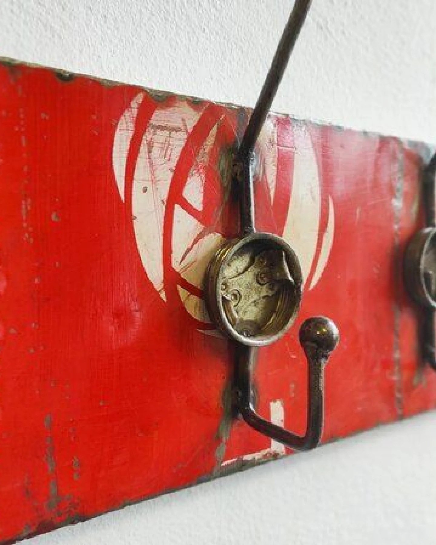 Moogoo Creative Africa Garderobe -5 Haken- recycelte Ölfässer - Post-Oil Upcycling – Ansicht 3