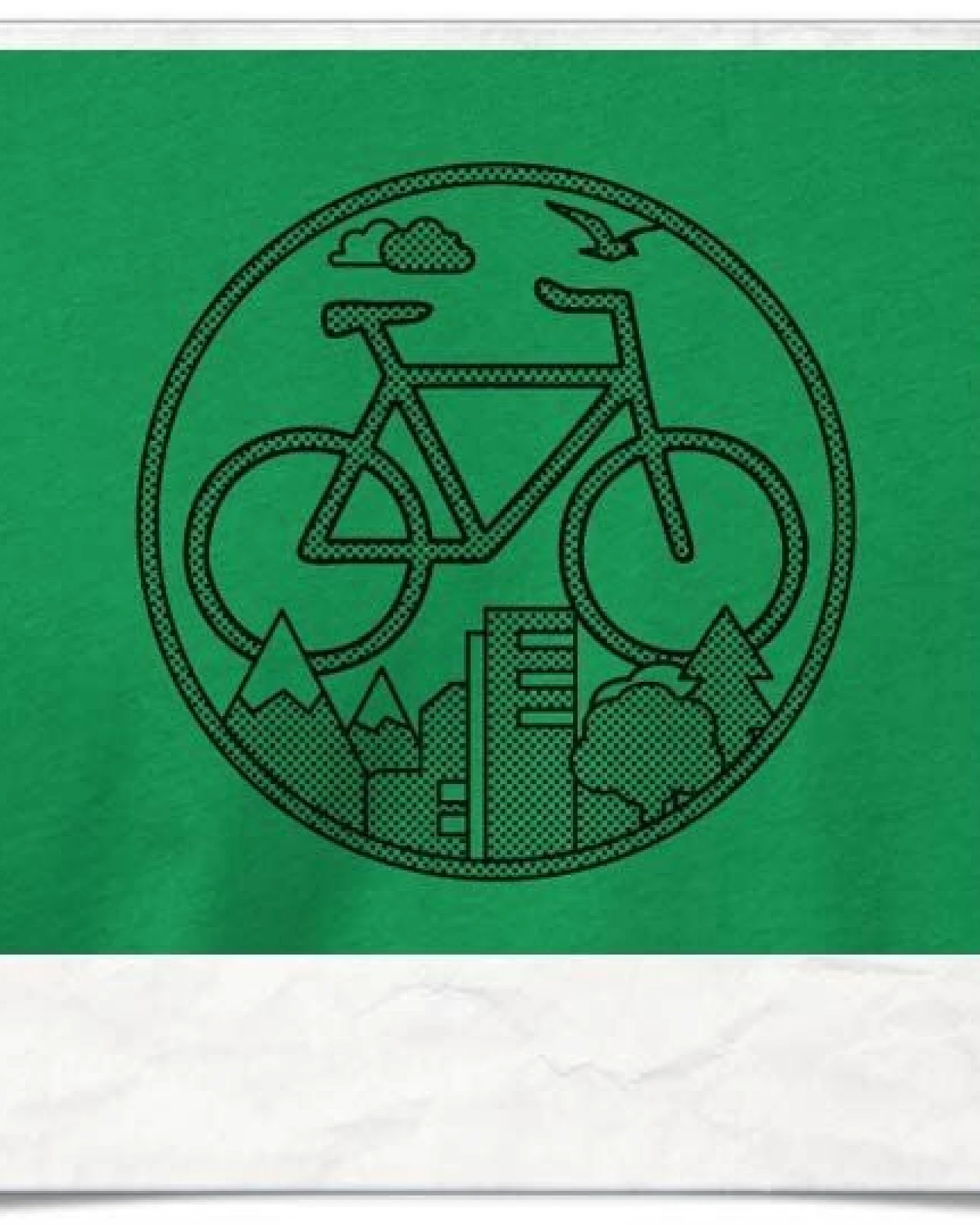 Picopoc Fahrrad / Stadt & Natur, Berge & Bäume T-Shirt in Grün & Schwarz – Ansicht 2