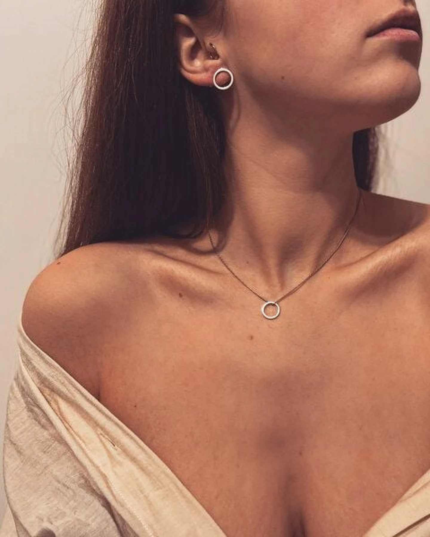 pakilia Silber Ohrstecker Kreis Fair-Trade und handmade – Ansicht 3