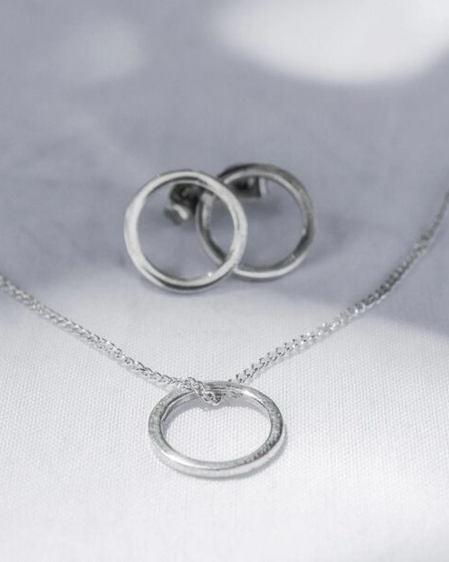 pakilia Silber Ohrstecker Kreis Fair-Trade und handmade – Ansicht 4