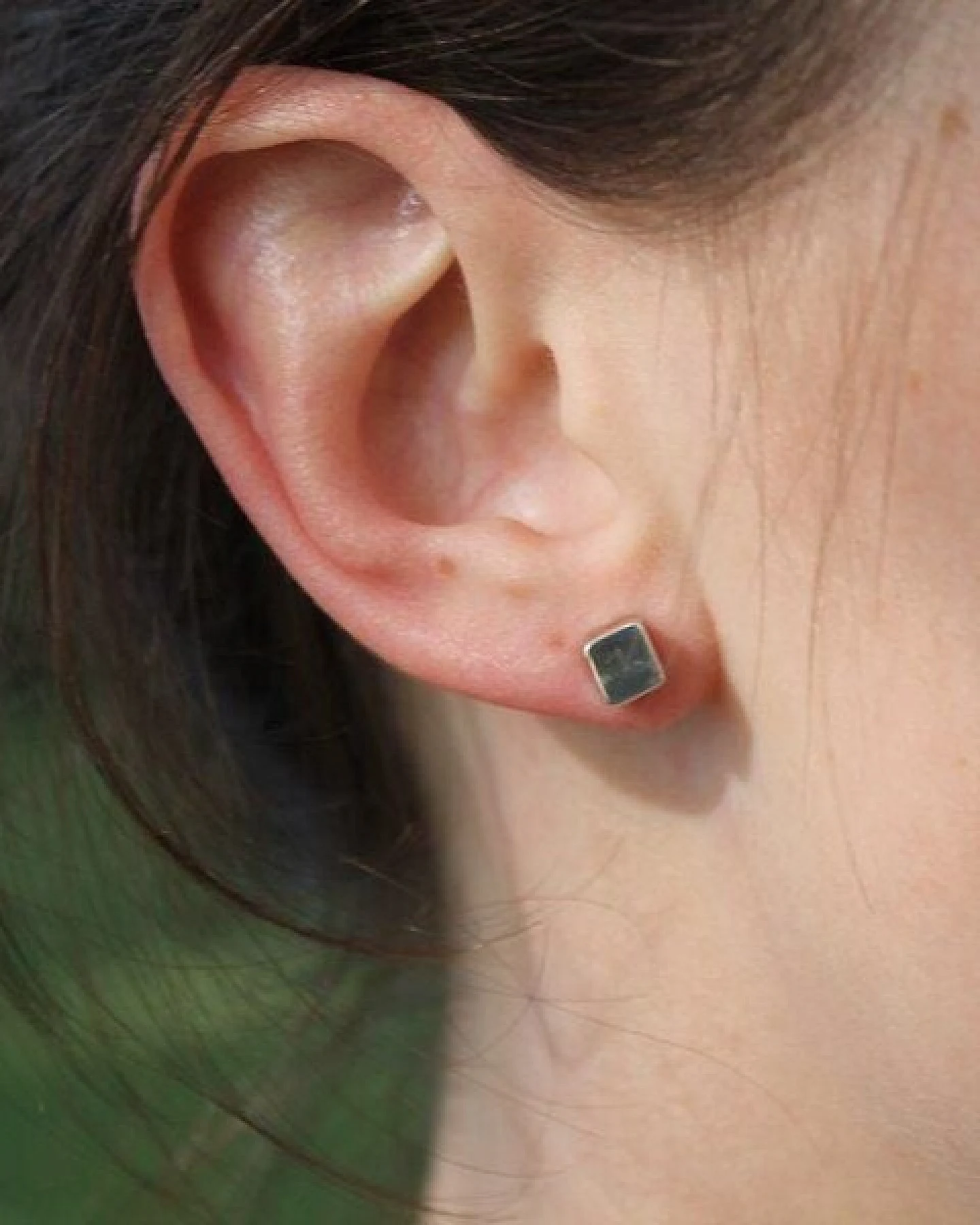 pakilia Silber Ohrstecker Würfel Fair-Trade und handmade – Ansicht 3