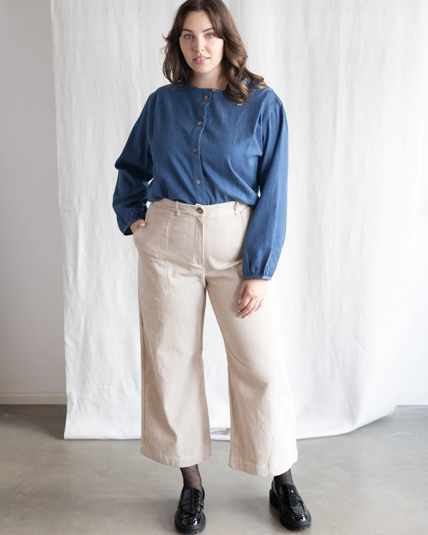 Jyoti - Fair Works Damen vegan Hose Damini Beige – Ansicht 2