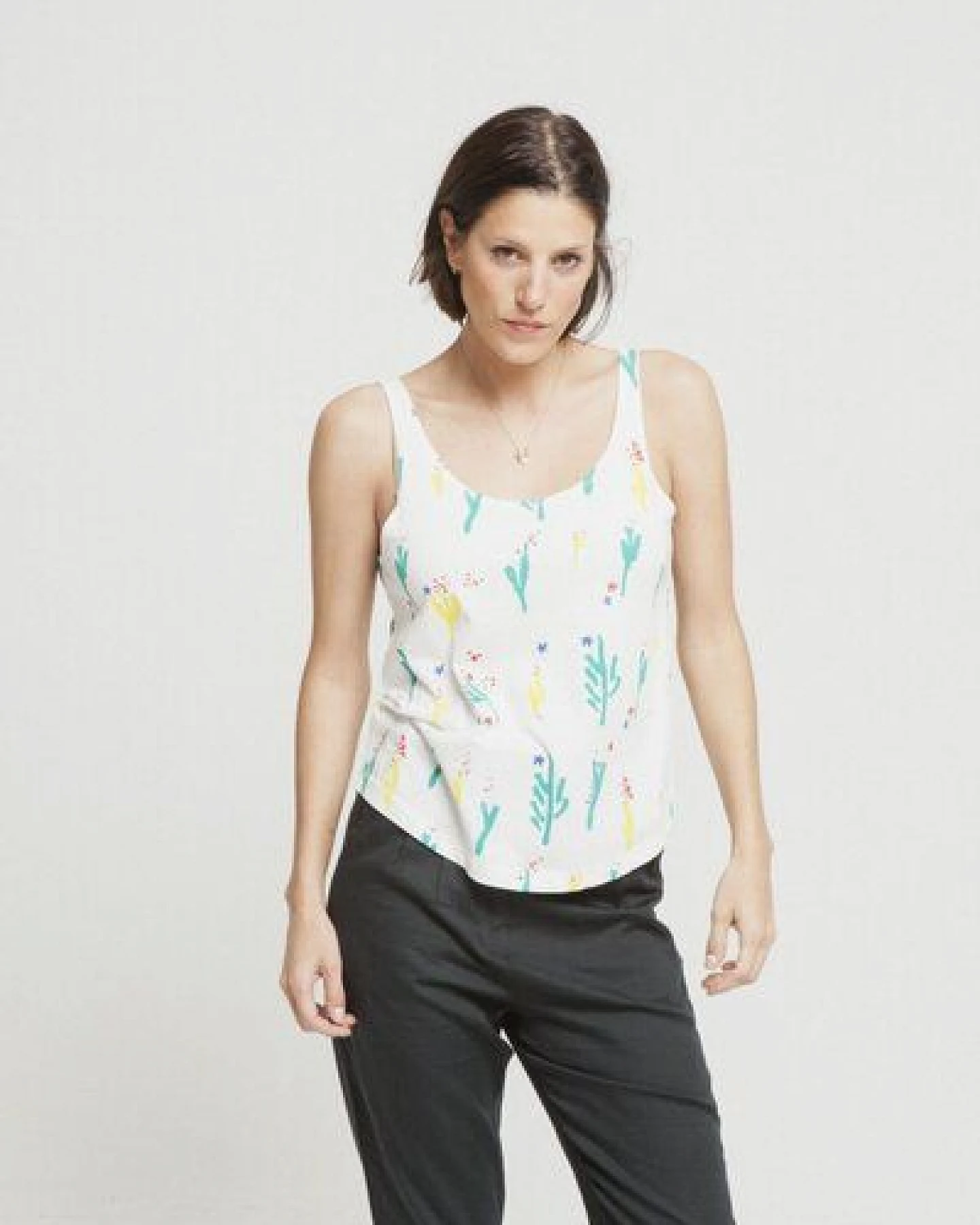 thinking mu Flowers White Shirt - Pol Montserrat - Snow White – Ansicht 2