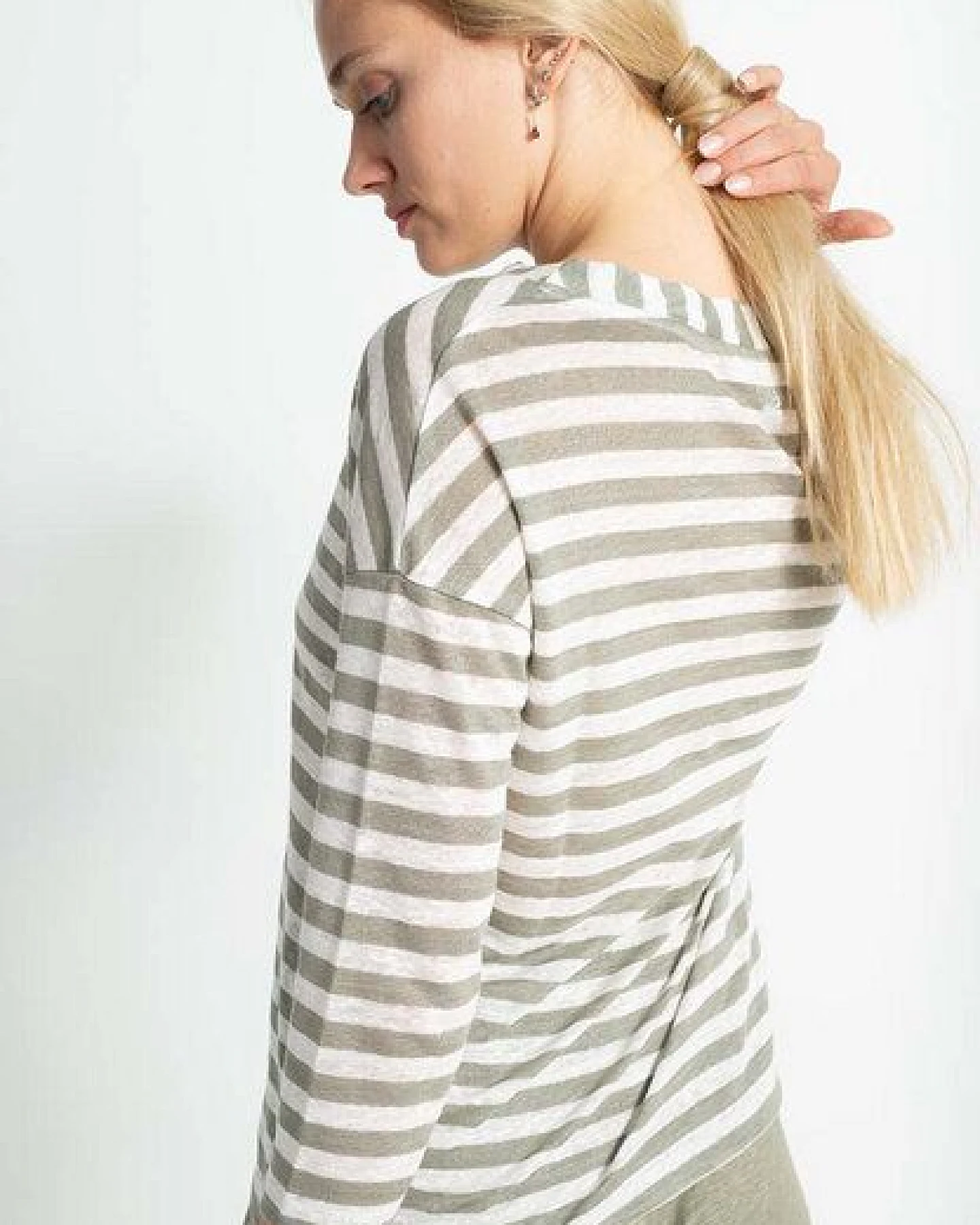 Alma & Lovis Leinenshirt im Regular-Fit aus Leinen – Ansicht 3