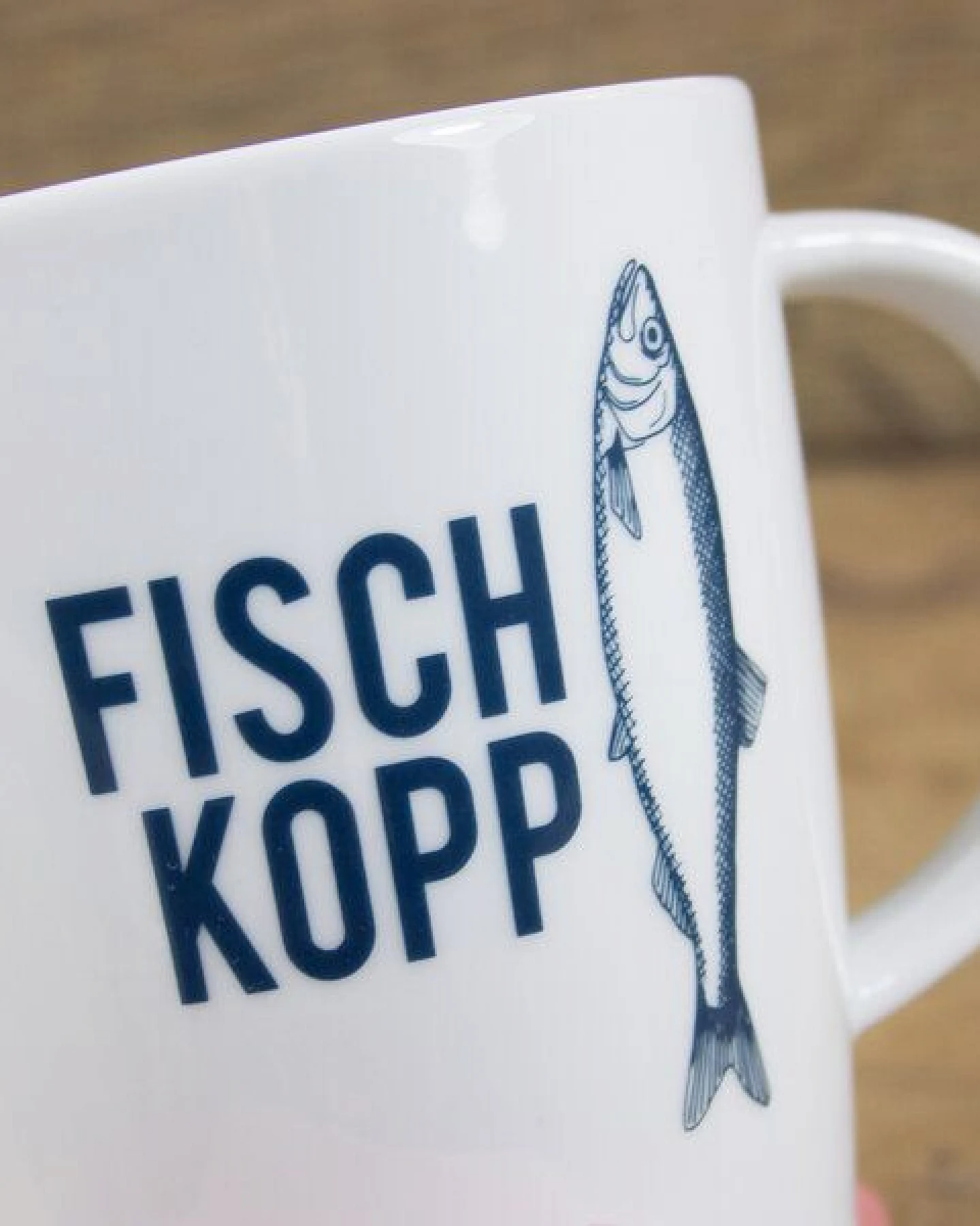 Bow & Hummingbird Großer Porzellanbecher Fischkopp – Ansicht 2