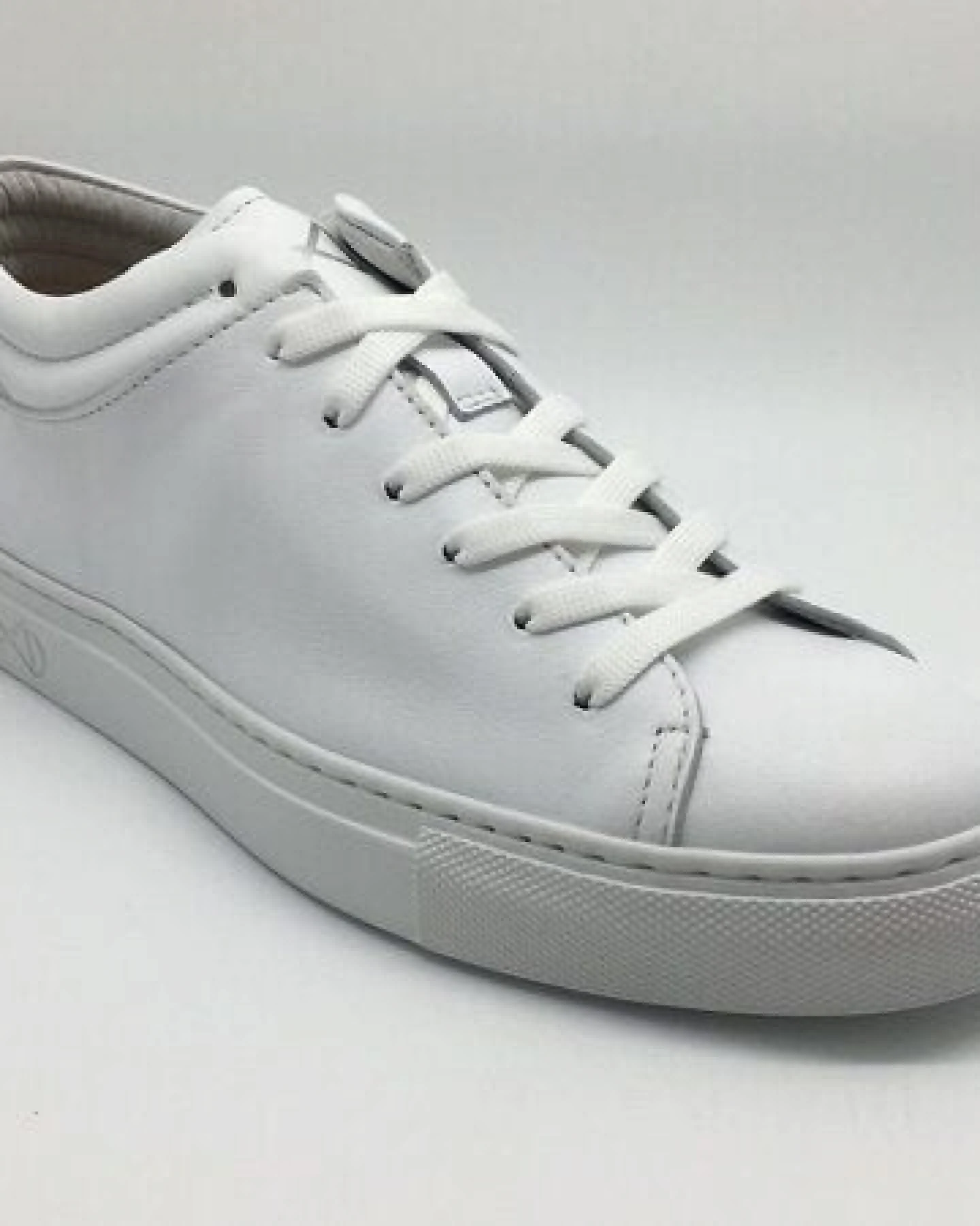 Sneaker aus Leder "nat-2 Sleek Low all white" in weiß – Ansicht 4