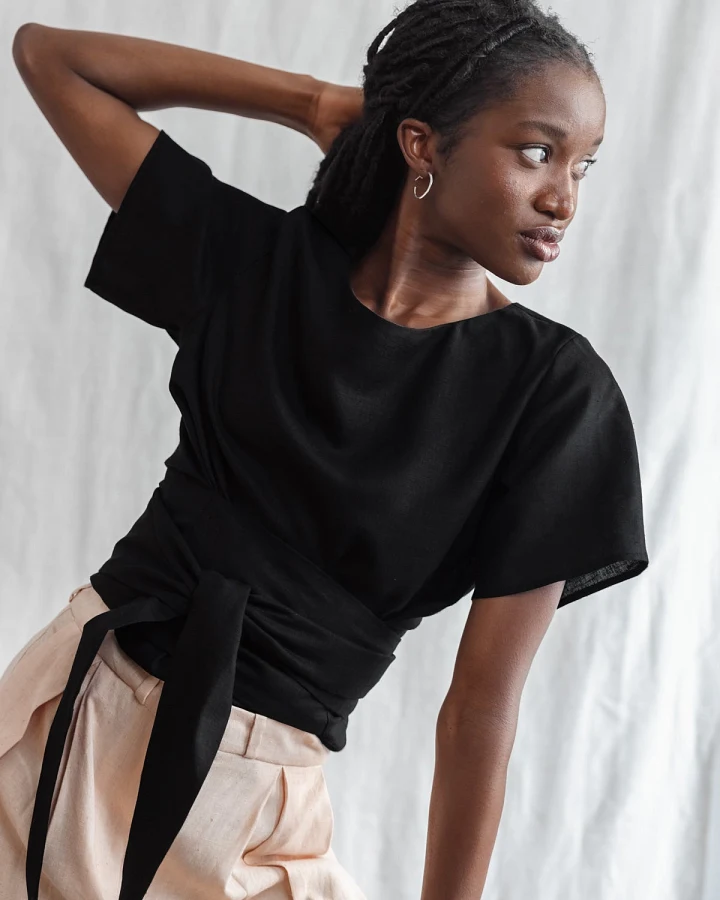 Jyoti Fair Works Damen vegan Wickelhemd Amaranth Schwarz