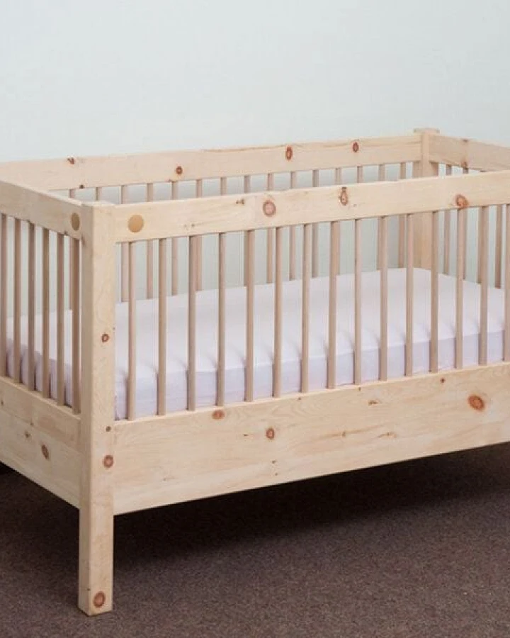 4betterdays Zirbenbett - Das 'mitwachsende' Gitterbett samt Lattenrost 70x140 cm
