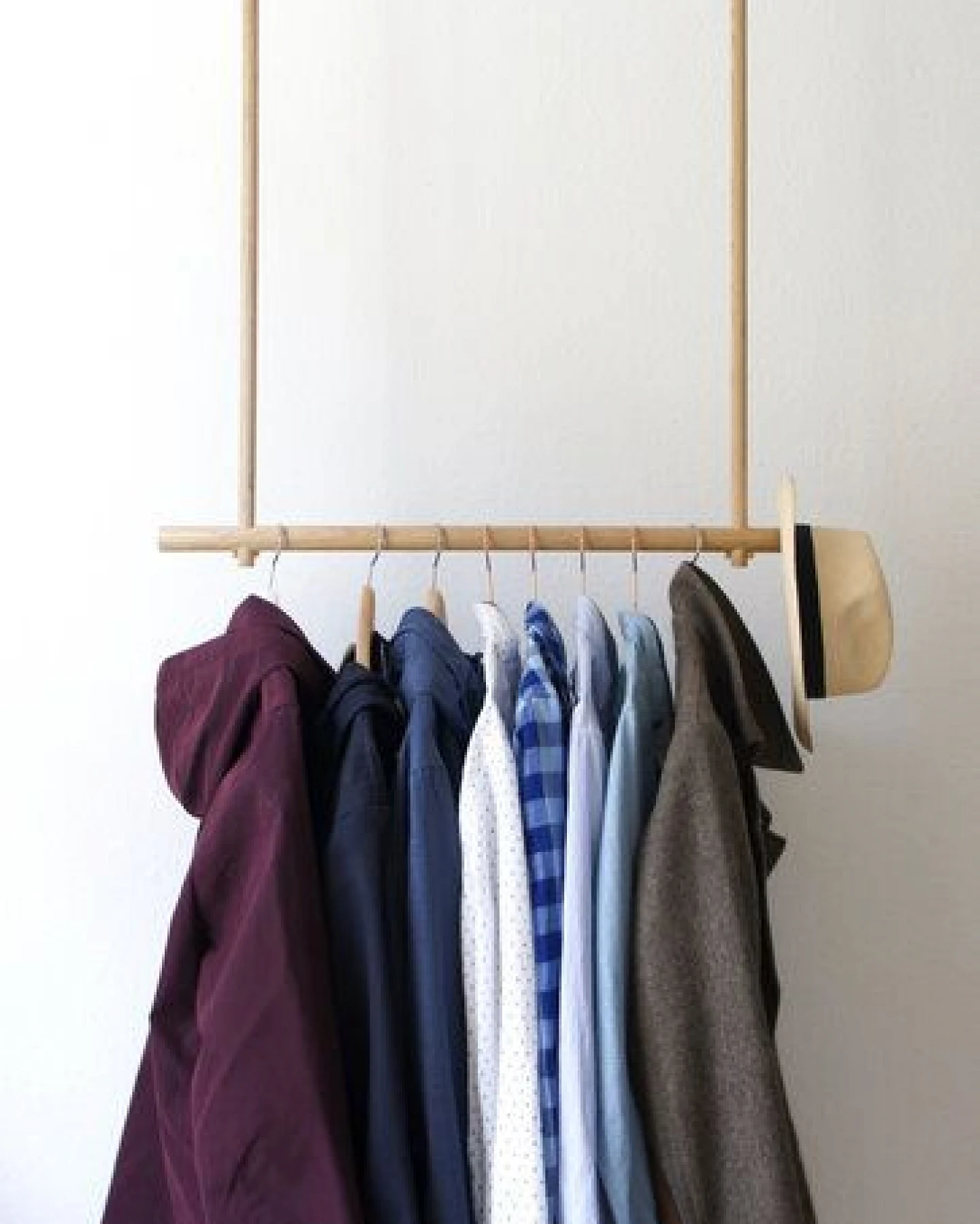 Calvill Oak Clothes Hanger - Garderobe aus Eiche – Ansicht 2