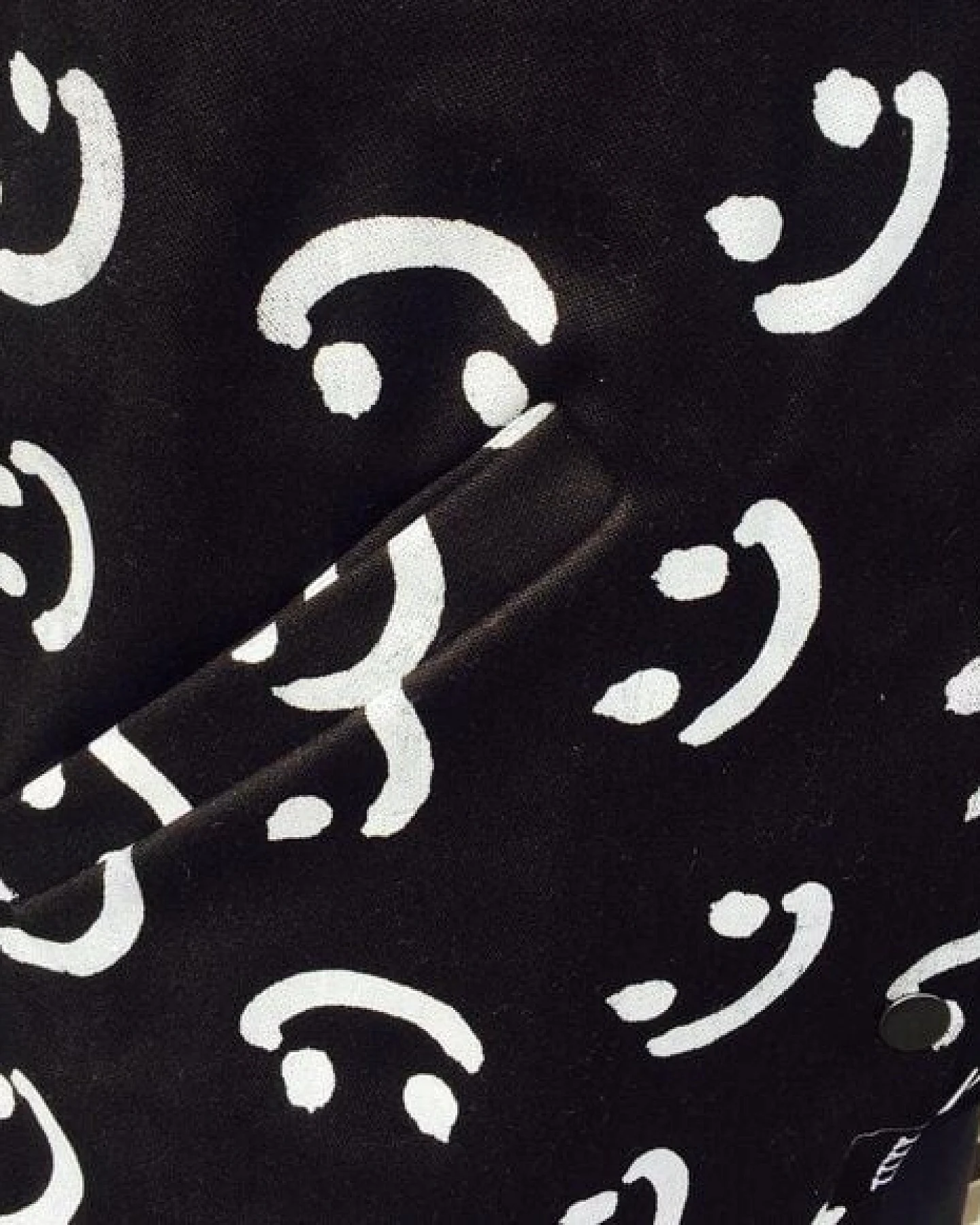 Iksi - XXII Streetwear Smiley Blouson – Ansicht 4