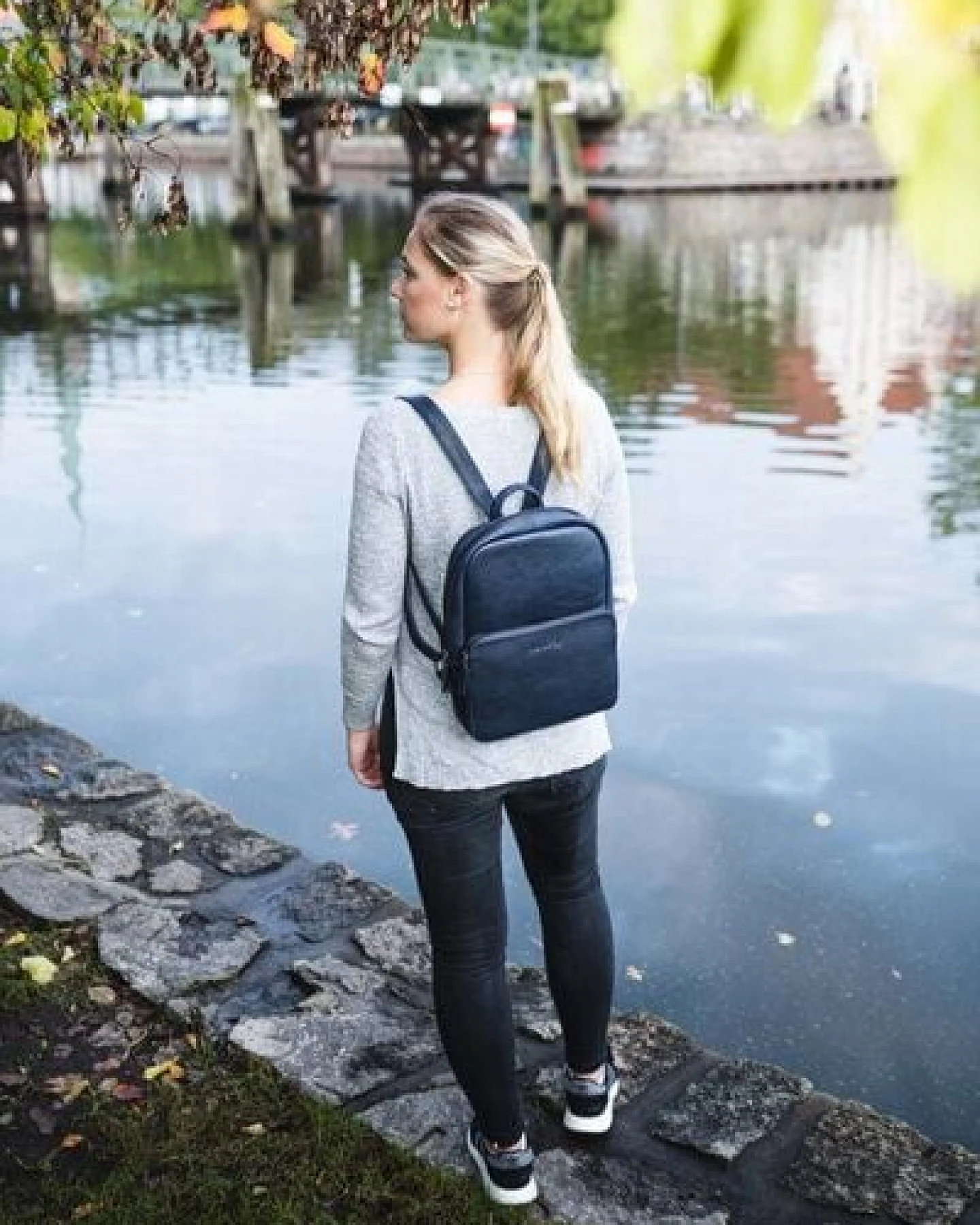 manbefair CITY RUCKSACK LOUISA Eco-Leder blau – Ansicht 4