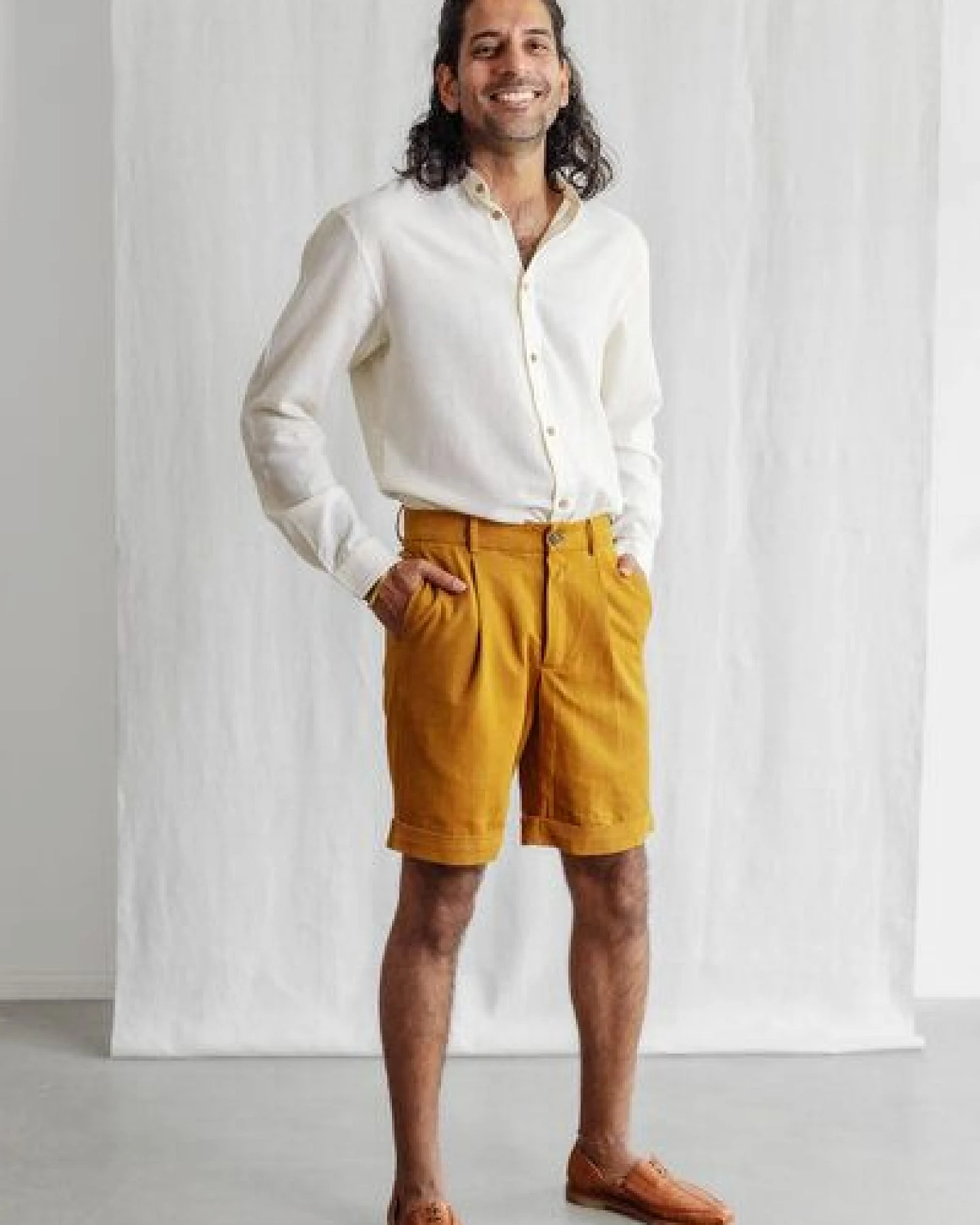 Jyoti - Fair Works Bio-Baumwoll Shorts Neem – Ansicht 2
