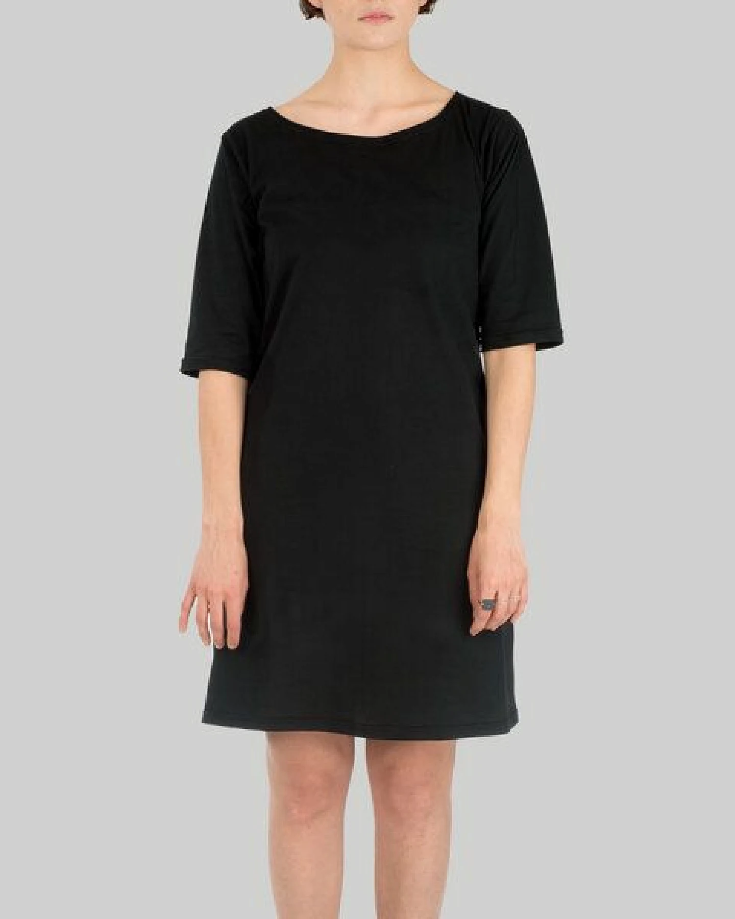 KOLO Berlin Kleid Croix aus Bio-Baumwolle - schwarz - unisex – Ansicht 2