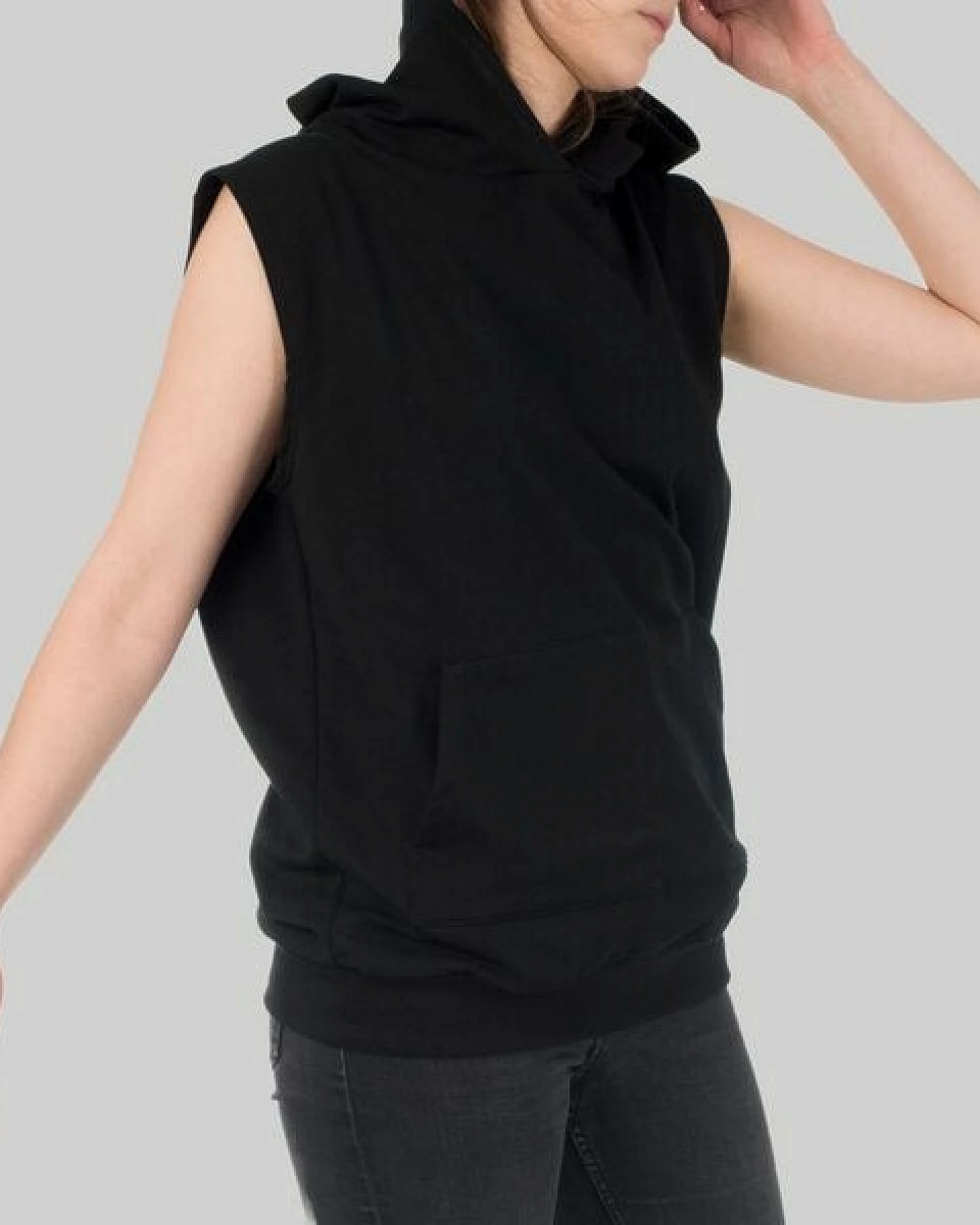 KOLO Berlin Sleeveless Hoodie Eye aus Bio-Baumwolle - schwarz - unisex – Ansicht 4