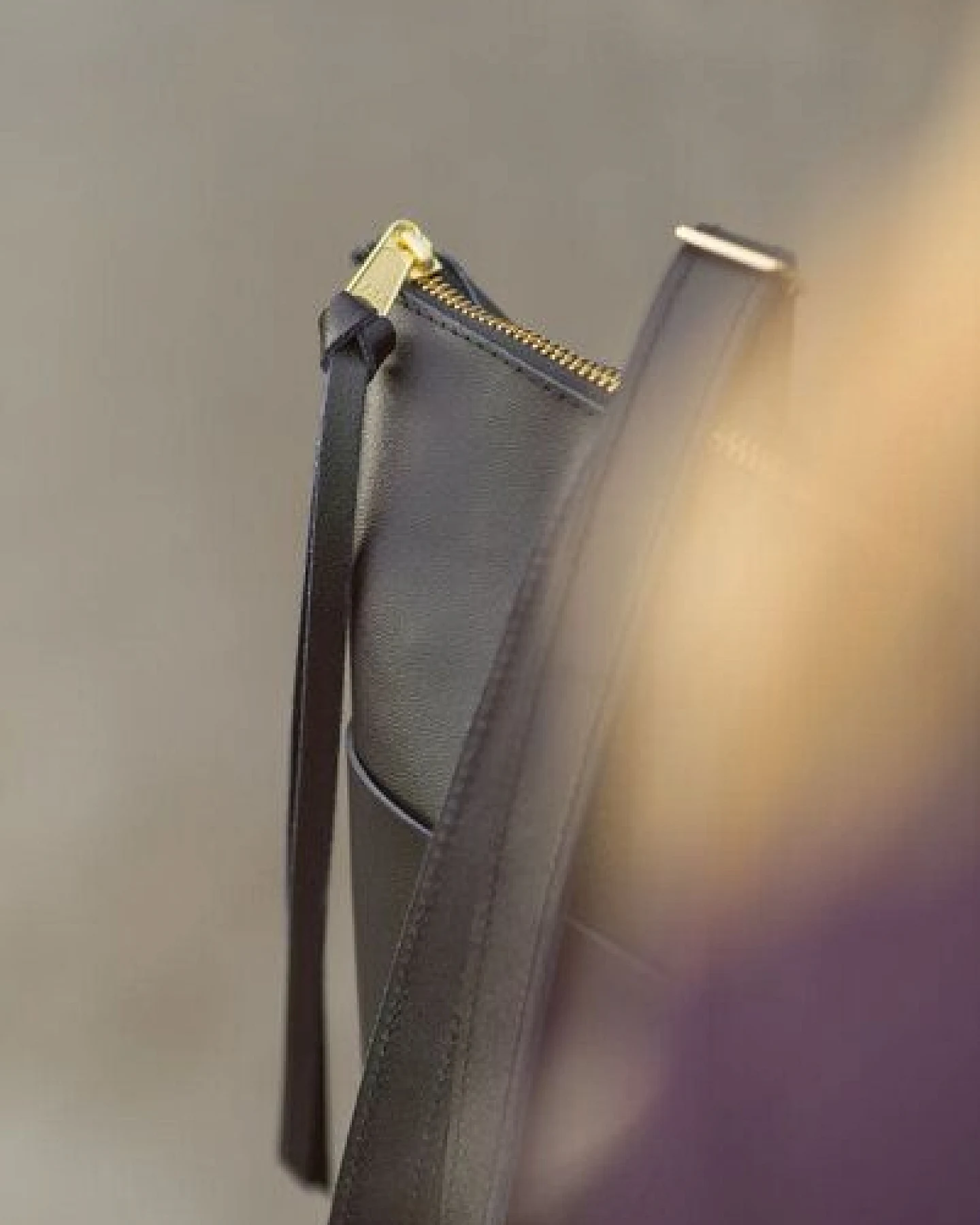 ELEKTROPULLI Rucksacktasche BJARNE aus Leder – Ansicht 2