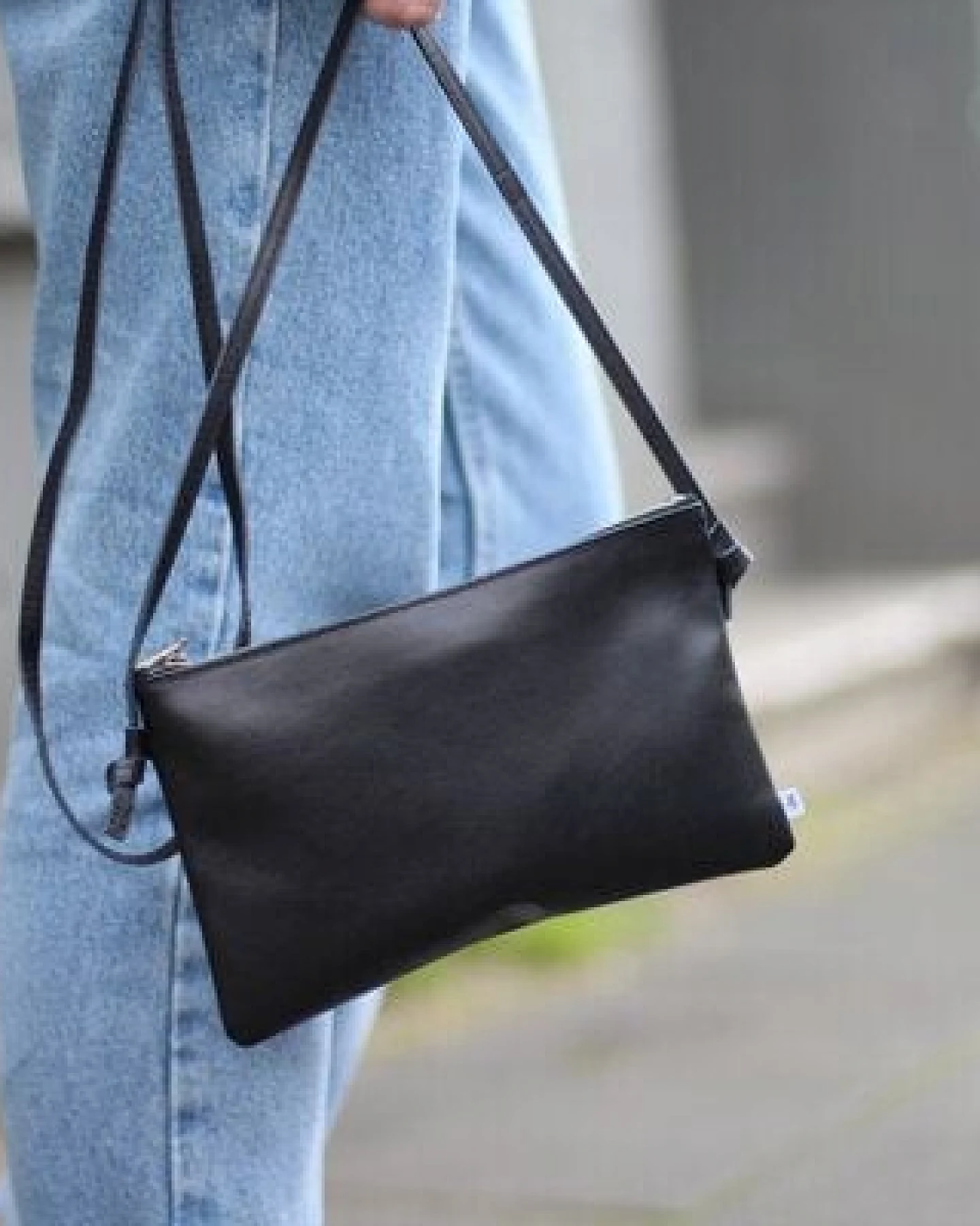ELEKTROPULLI Lederhandtasche LILLY aus Leder – Ansicht 4