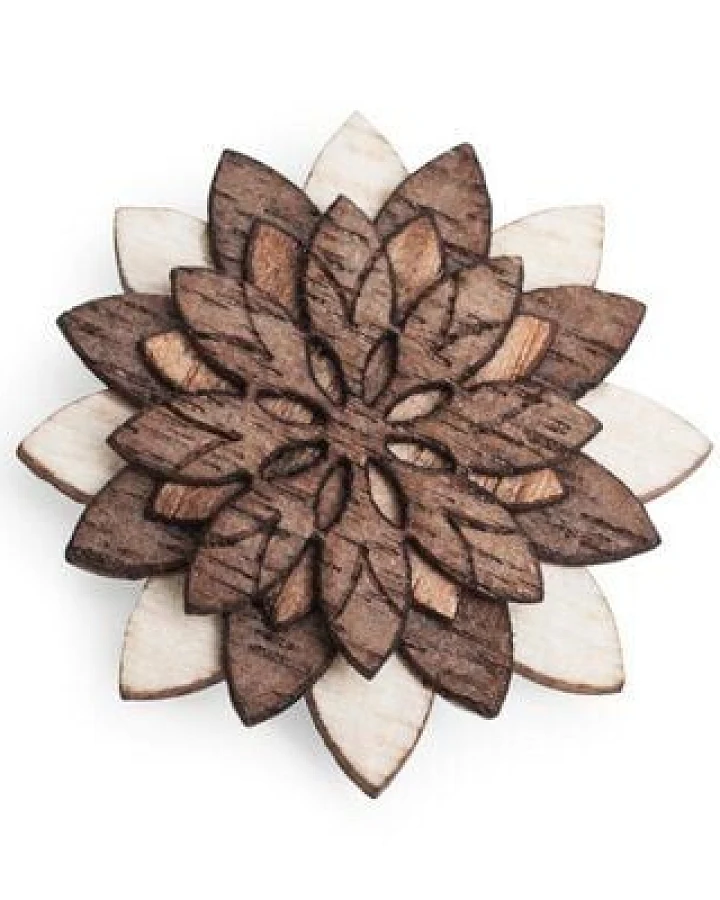 BeWooden Brosche aus Holz - "Illa"
