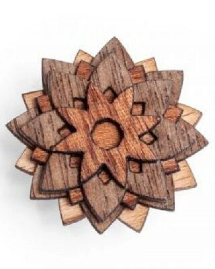 BeWooden Brosche aus Holz "African Flower"