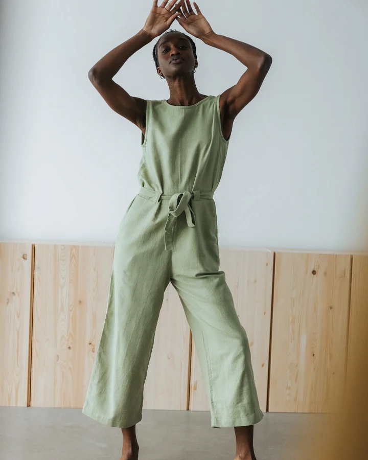 Jyoti Fair Works Damen vegan Jumpsuit Jalina Lindgrün