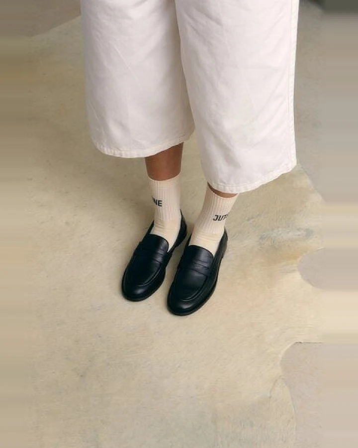 Jutelaune Lea Black Moccasins