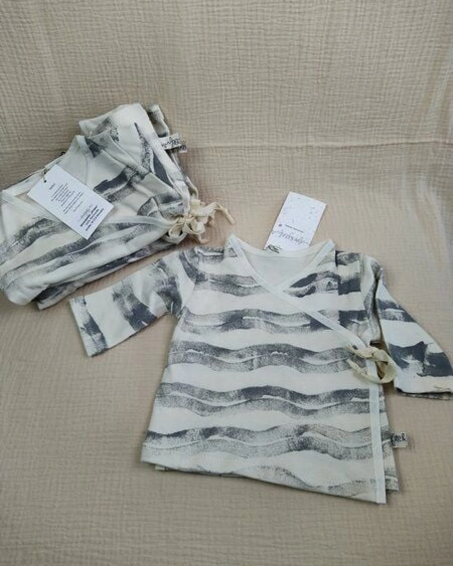 fine&josef vegane Baby-Wickeljacke – Splash – Ansicht 3