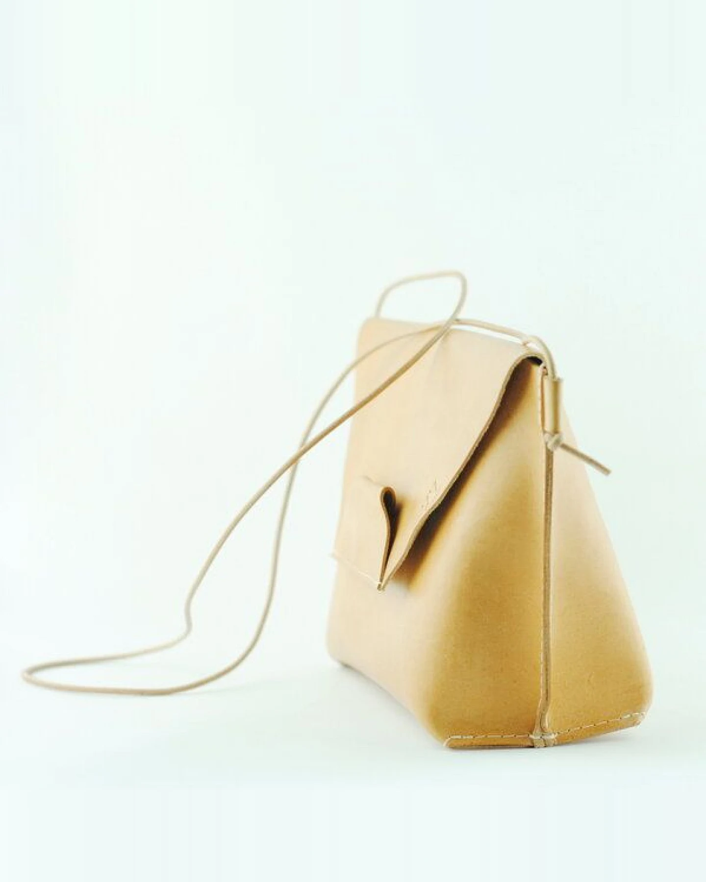 monday market Ledertasche Dea – Ansicht 3