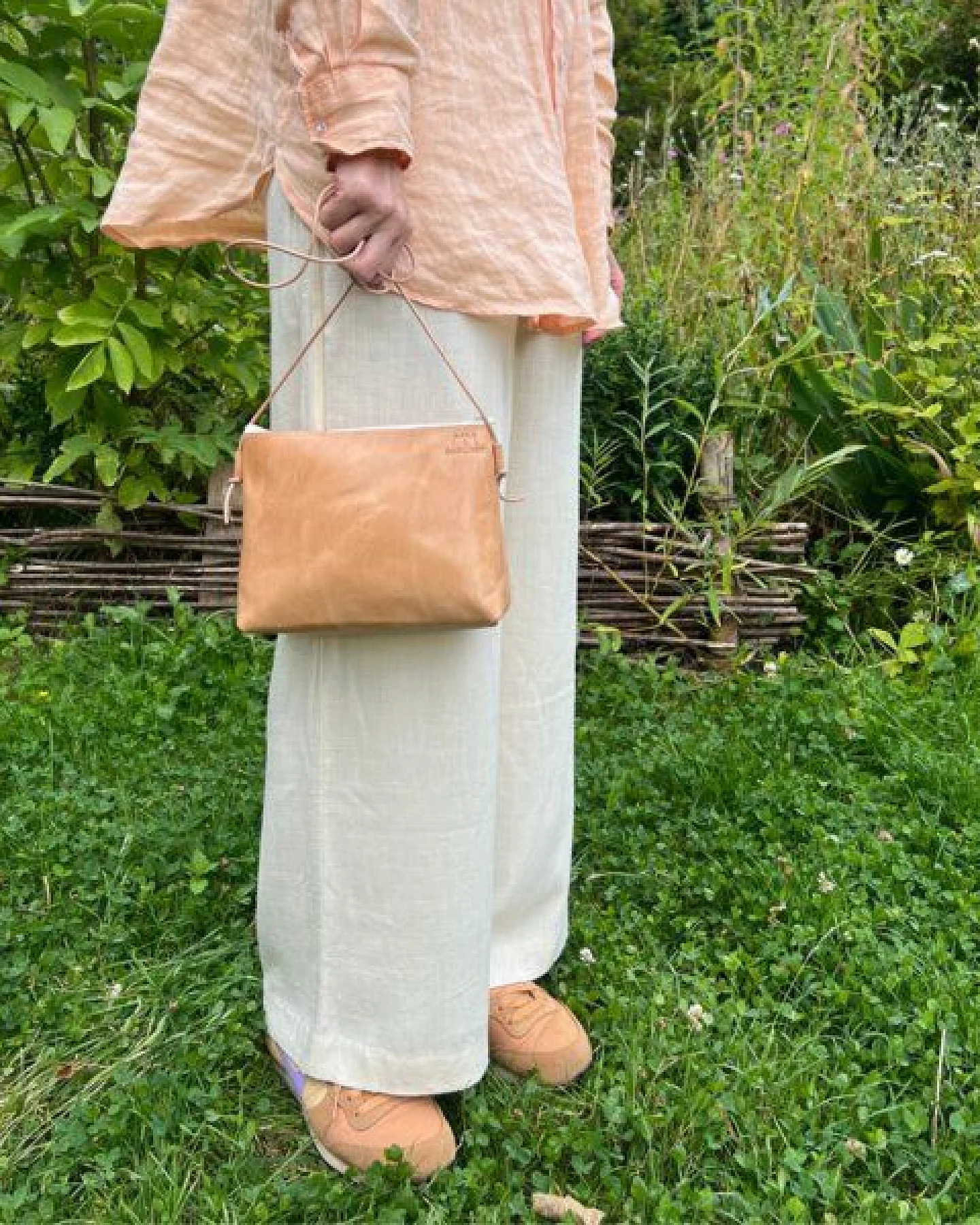 monday market Ledertasche Stine – Ansicht 2
