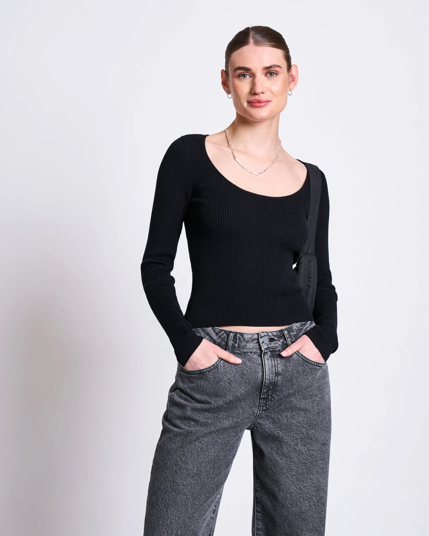 JAN 'N JUNE Damen vegan Langarm-Strickjacke Tige Schwarz – Ansicht 2