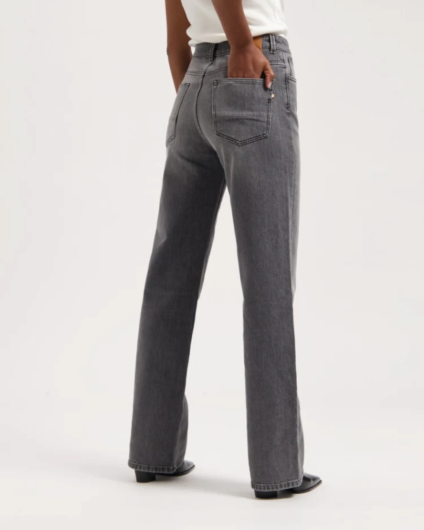 Kuyichi Damen vegan Jeans Izabella Straight Verblasst Grau – Ansicht 2