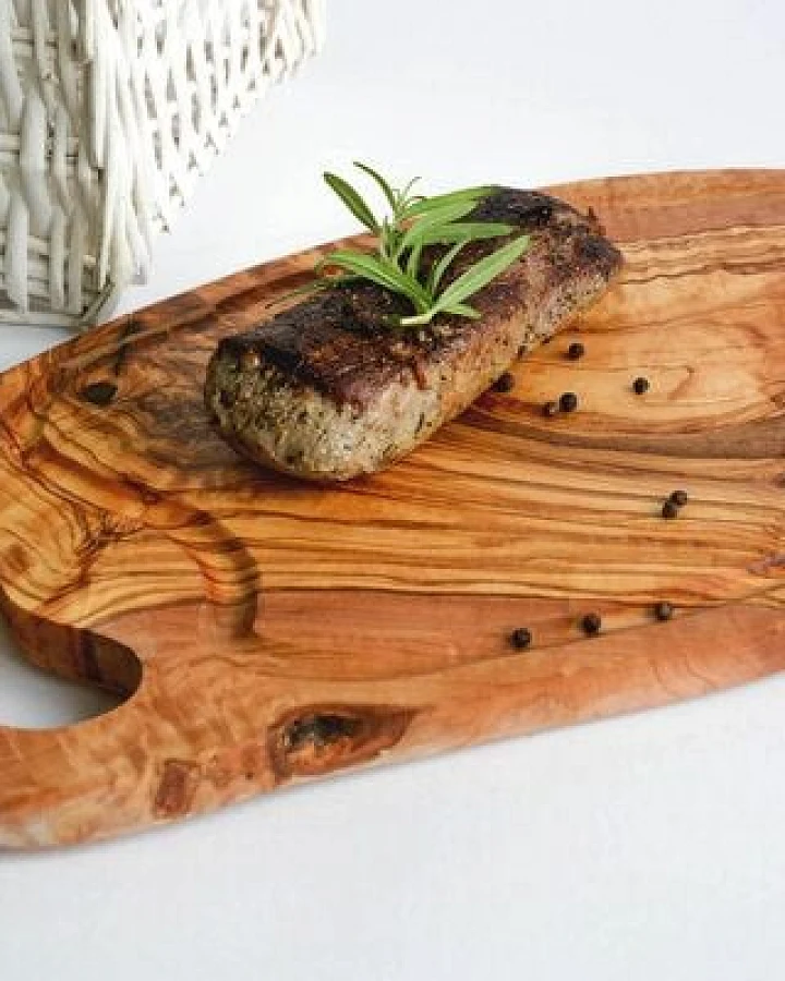 Olivenholz erleben Steakbrett mit Grifflasche & Rille, XXL (ca.45 cm)