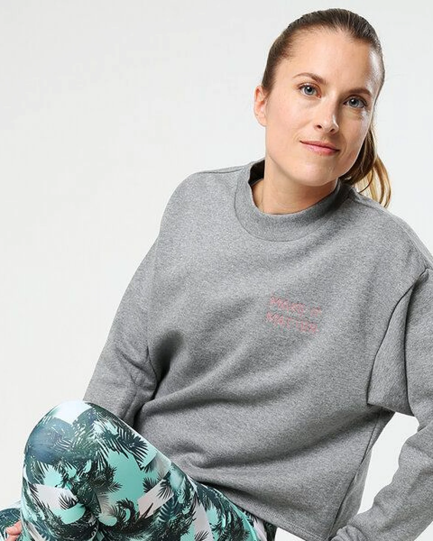 Ambiletics Sweatshirt Make It Matter in grau – Ansicht 4