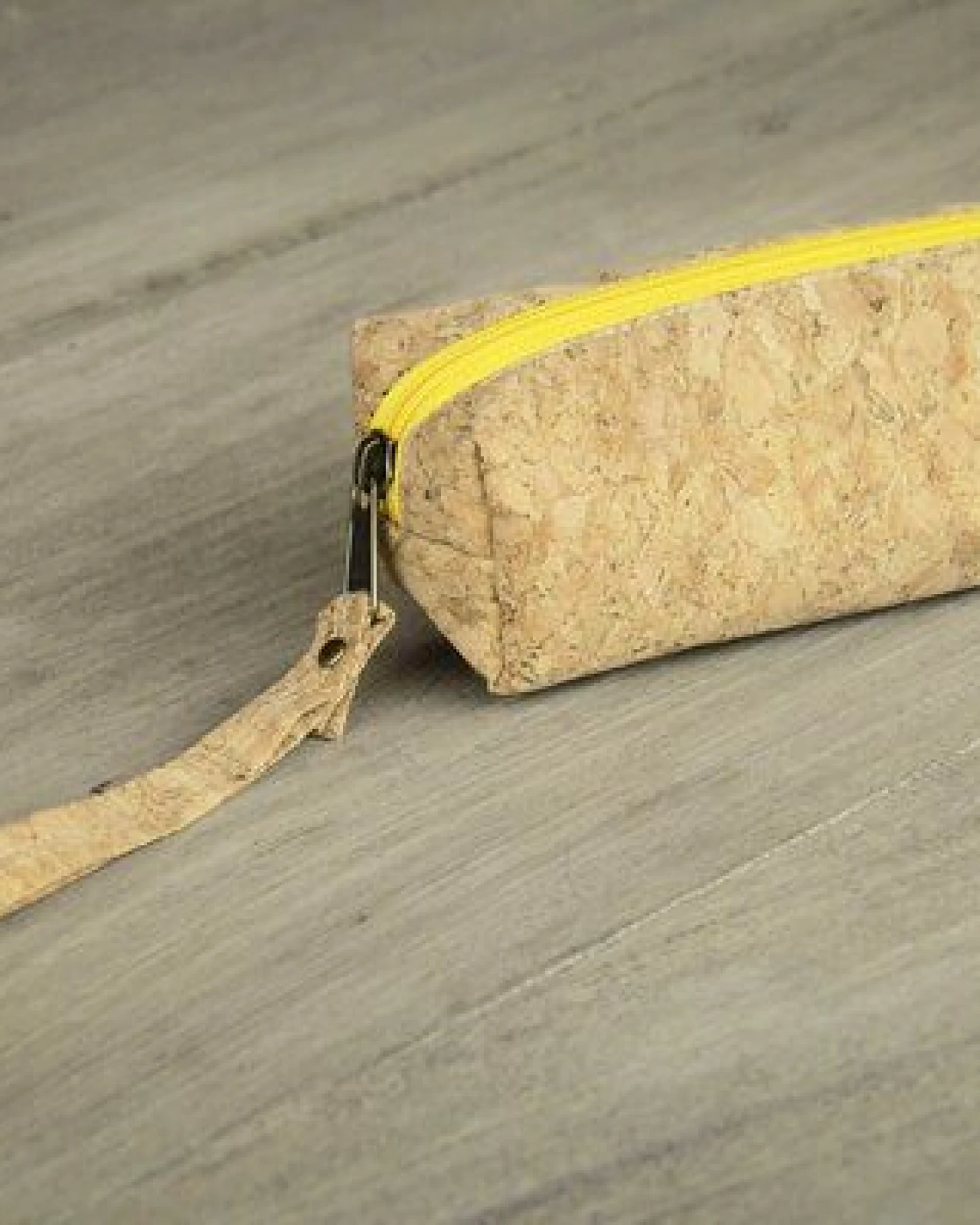 BY COPALA Federmappe Etui aus Kork, Tasche mit gelbem Reißverschluss - YZ – Ansicht 3