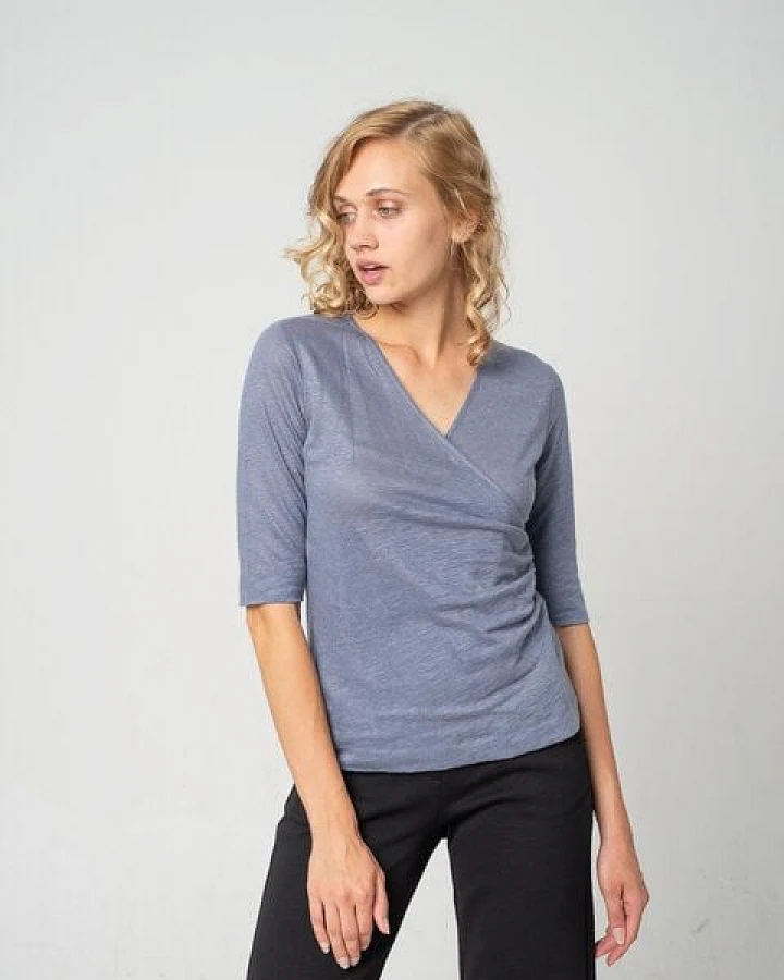 Alma & Lovis Shirt in Wickeloptik aus Leinen-Jersey