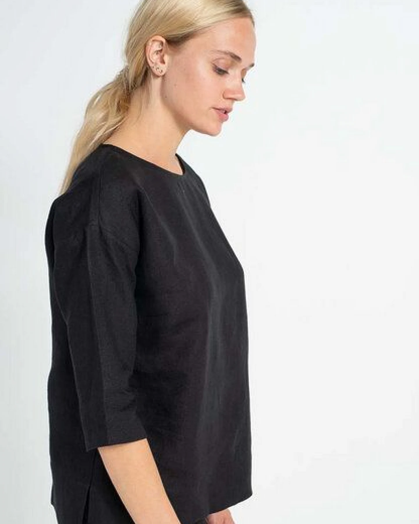 Alma & Lovis Blusenshirt aus Leinen – Ansicht 3