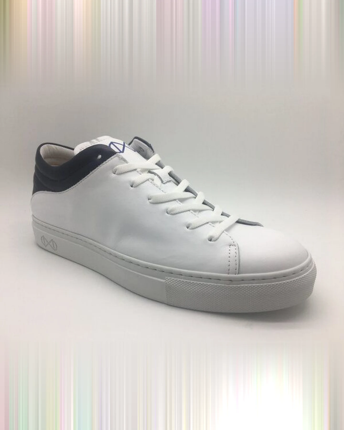 Sneaker aus Leder "nat-2 Sleek Low white navy" in weiß und blau – Ansicht 2