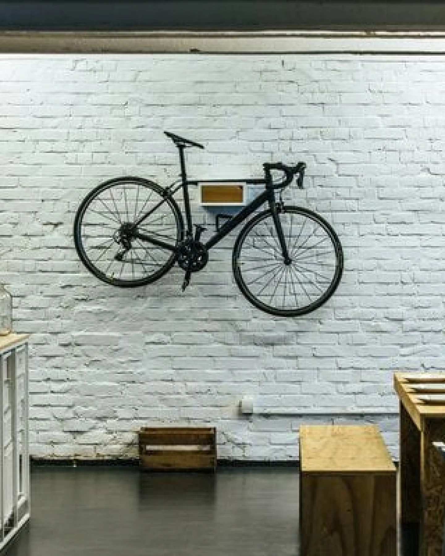 Bicycledudes Fahrrad Wandhalterung "FRITZ" aus nachhaltigem Holz – Ansicht 4