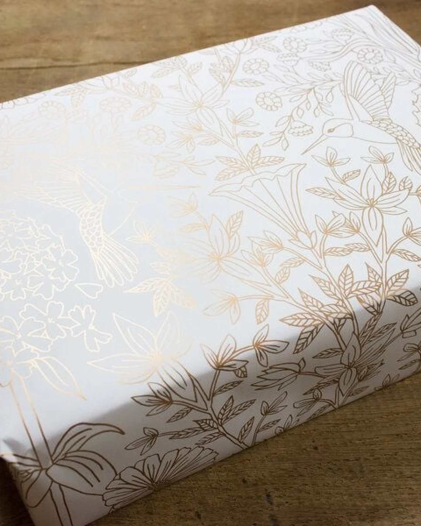 Bow & Hummingbird Geschenkpapier Flower Garden – Ansicht 3
