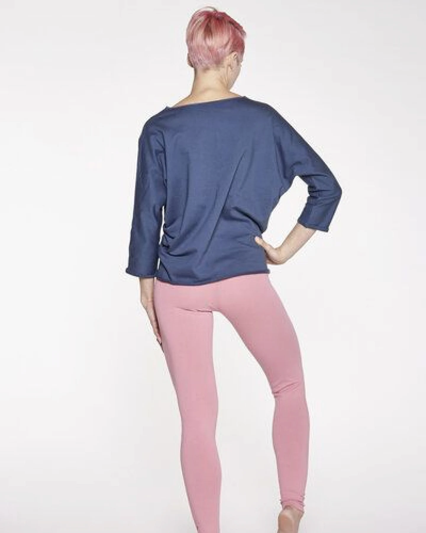 YOIQI Sweater aus biologischer Baumwolle – Ansicht 3